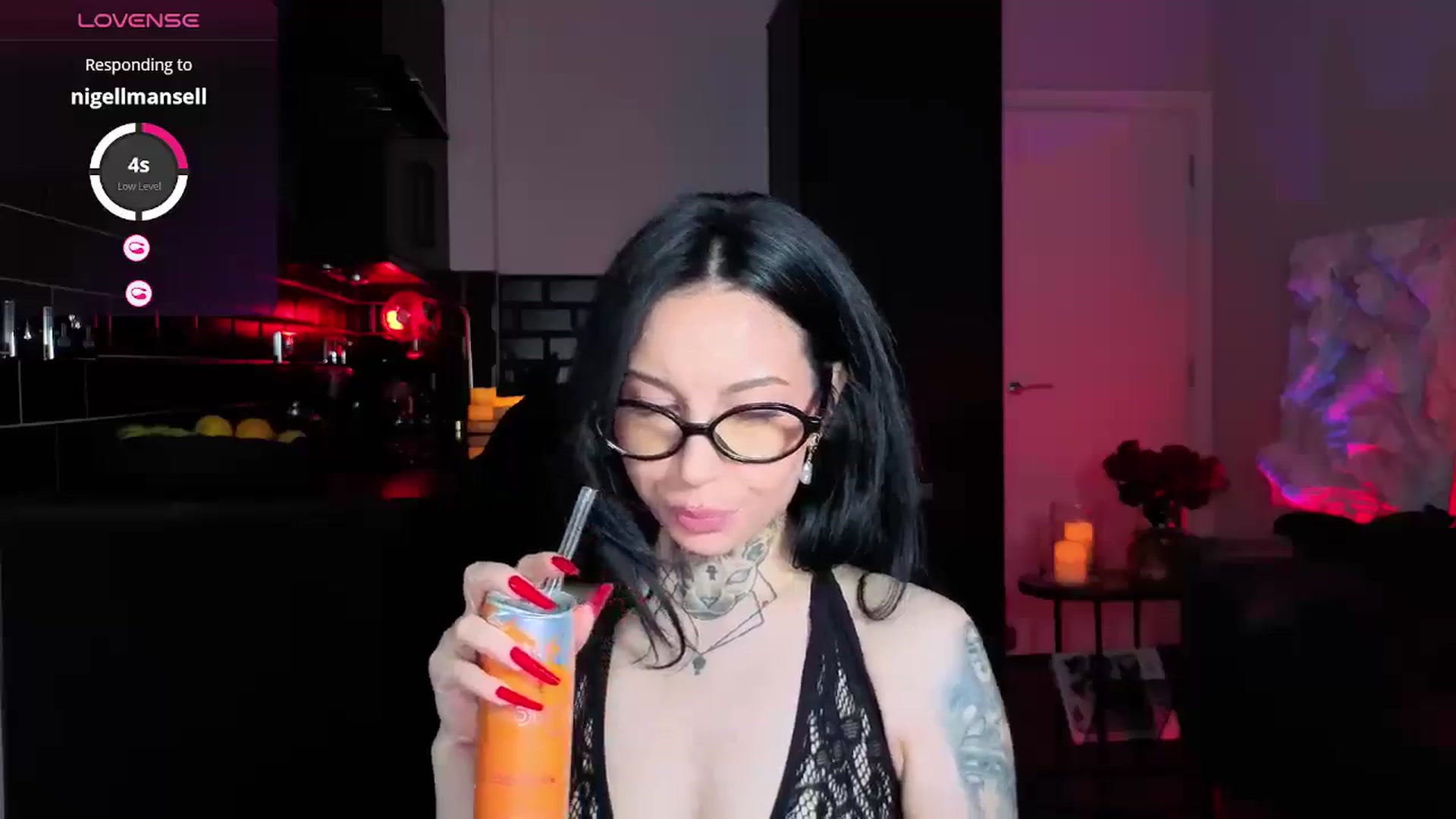 Gallery image thumbnail from Alice's myfreecams stream on, 04/26/2026, 13:00 image 17 of 20