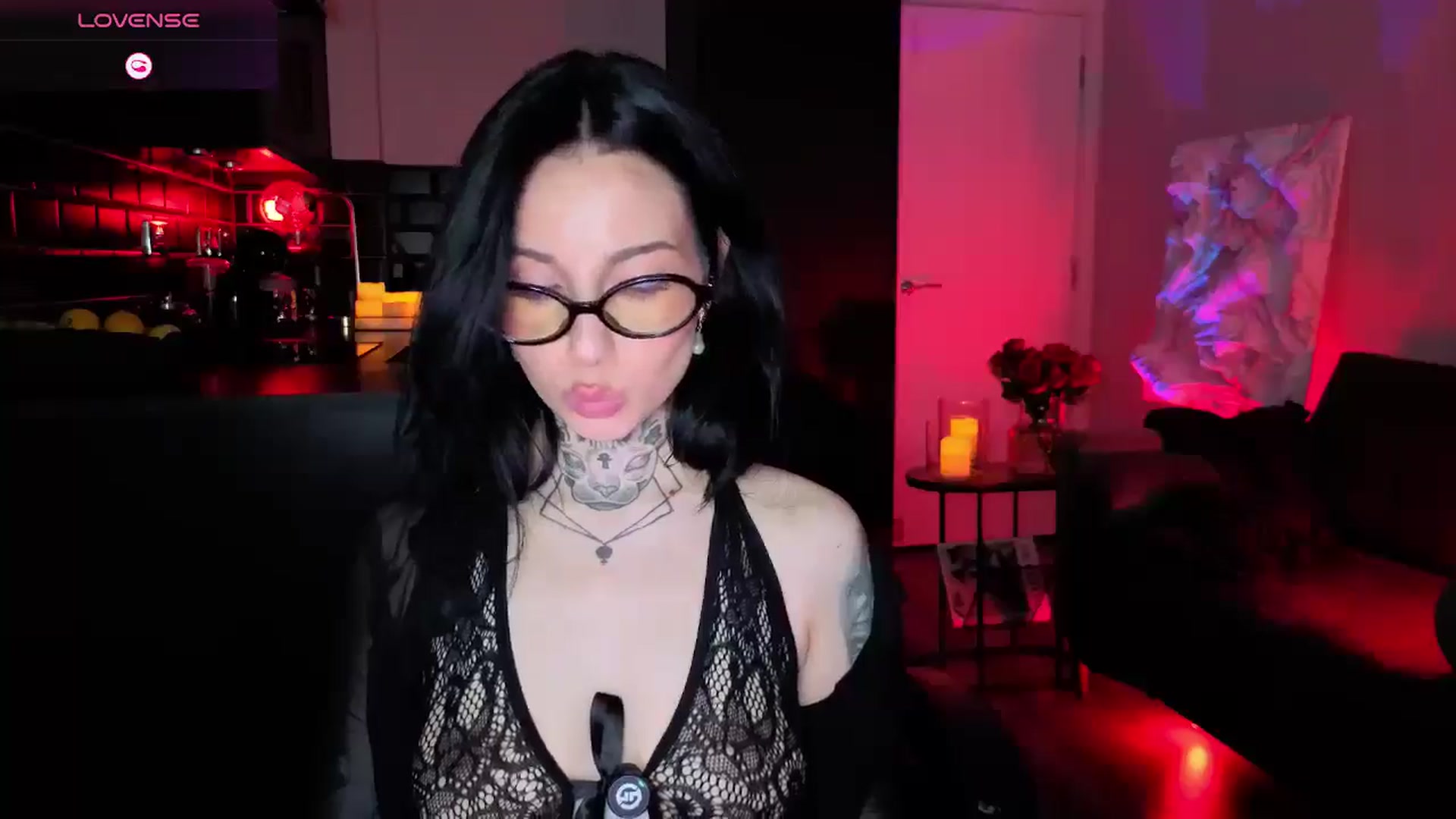 Gallery image thumbnail from Alice's myfreecams stream on, 04/26/2026, 13:00 image 3 of 20