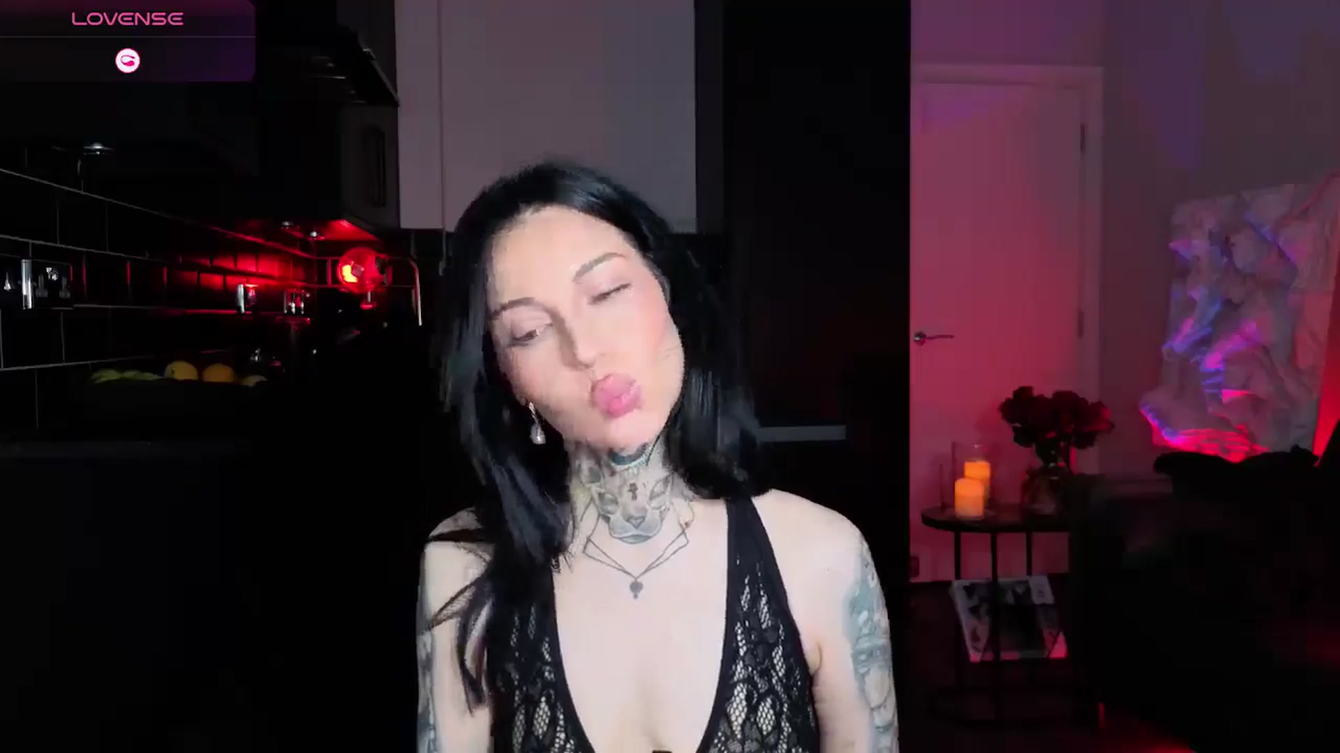 Gallery image thumbnail from Alice's myfreecams stream on, 04/26/2026, 14:17 image 6 of 20