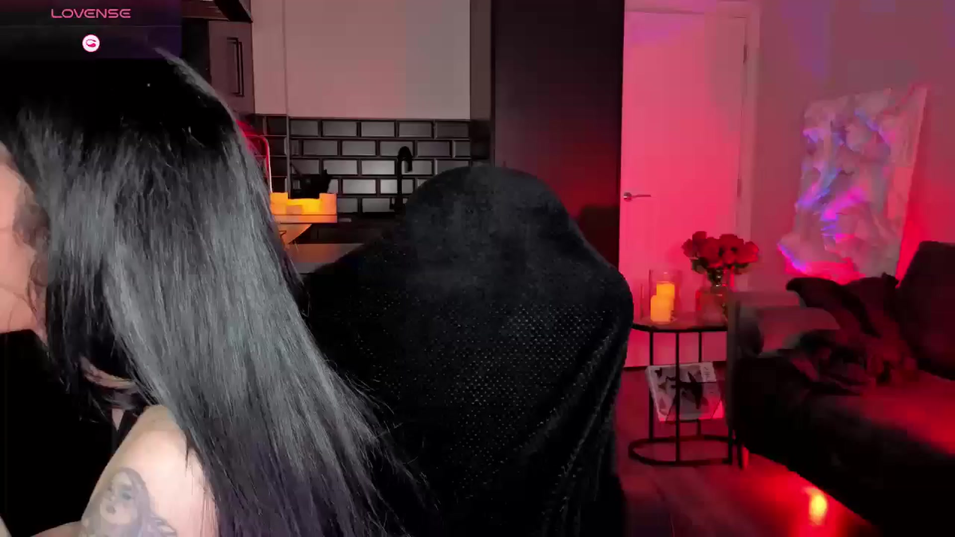 Gallery image thumbnail from Alice's myfreecams stream on, 04/26/2026, 17:35 image 2 of 20