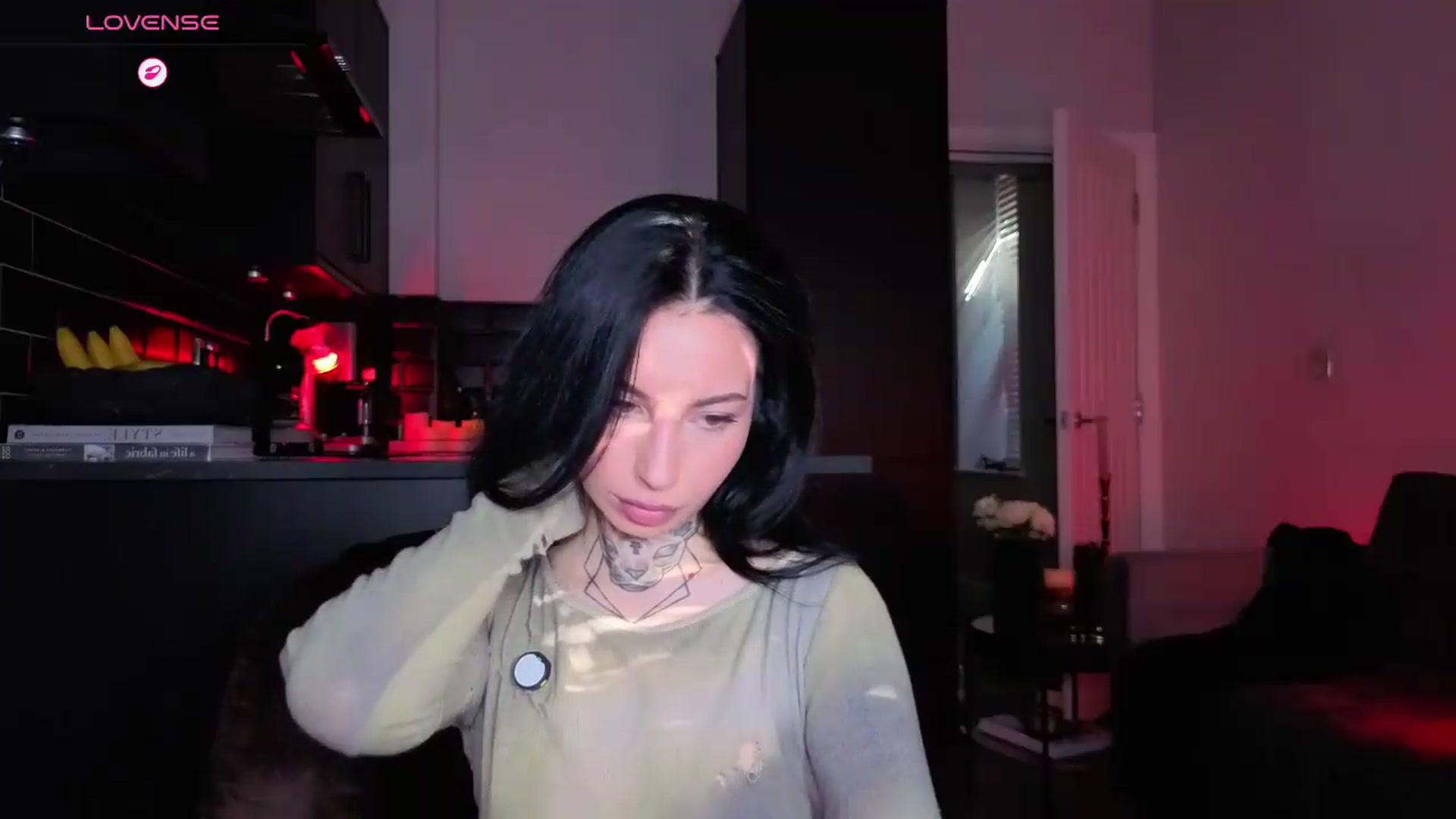 Gallery image thumbnail from Alice's myfreecams stream on, 09/11/2026, 10:04 image 18 of 20