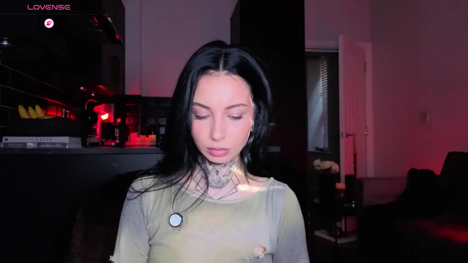 Gallery image thumbnail from Alice's myfreecams stream on, 09/11/2026, 10:04 image 12 of 20