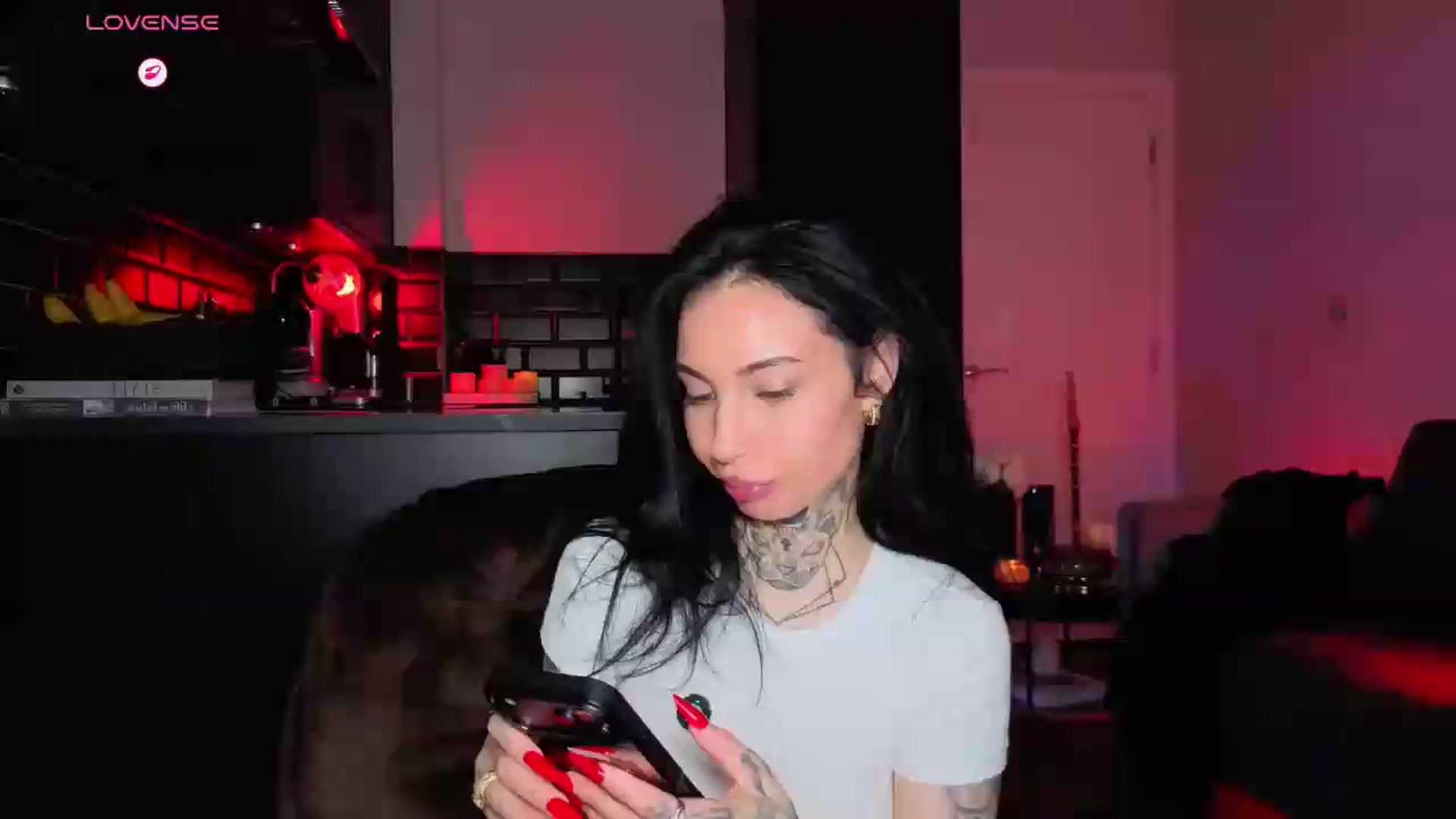 Gallery image thumbnail from Alice's myfreecams stream on, 09/12/2026, 12:06 image 17 of 20
