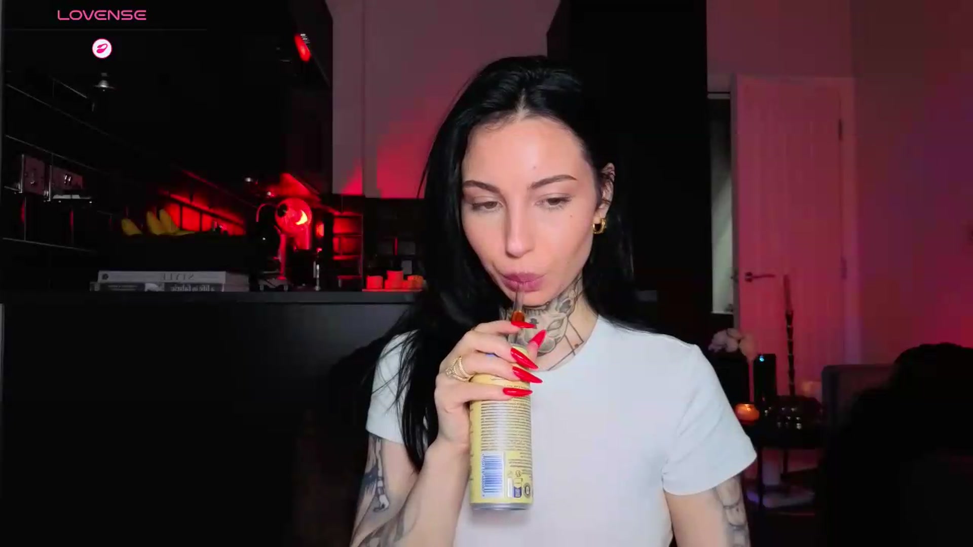 Gallery image thumbnail from Alice's myfreecams stream on, 09/12/2026, 15:00 image 6 of 20