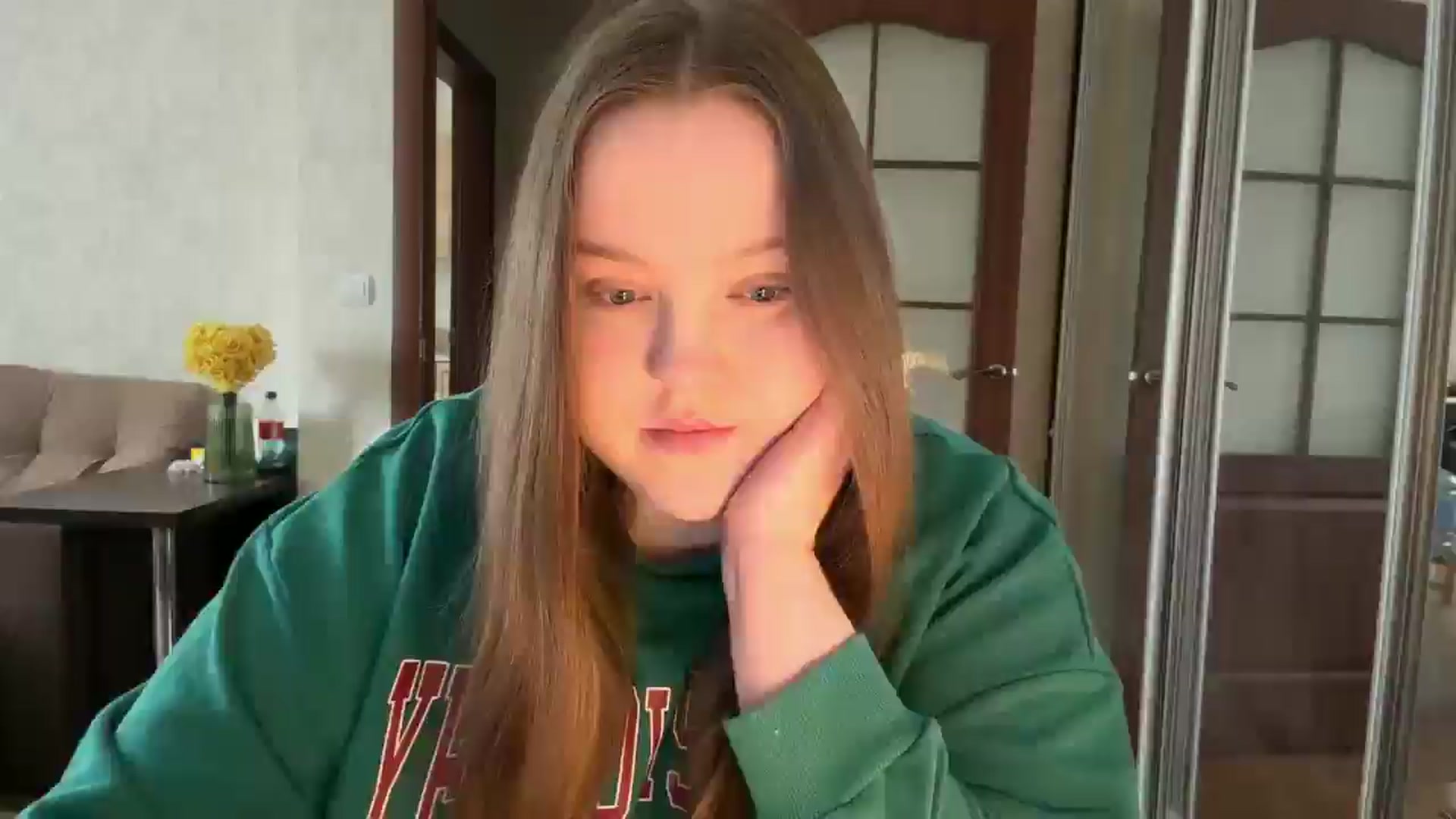 Gallery image thumbnail from Alice898's myfreecams stream on, 04/30/2026, 14:30 image 14 of 20