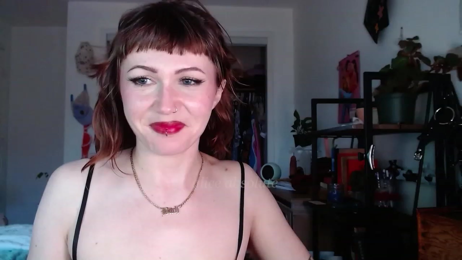 Gallery image thumbnail from AliceBdayBabe's myfreecams stream on, 01/04/2023, 23:17 image 4 of 20