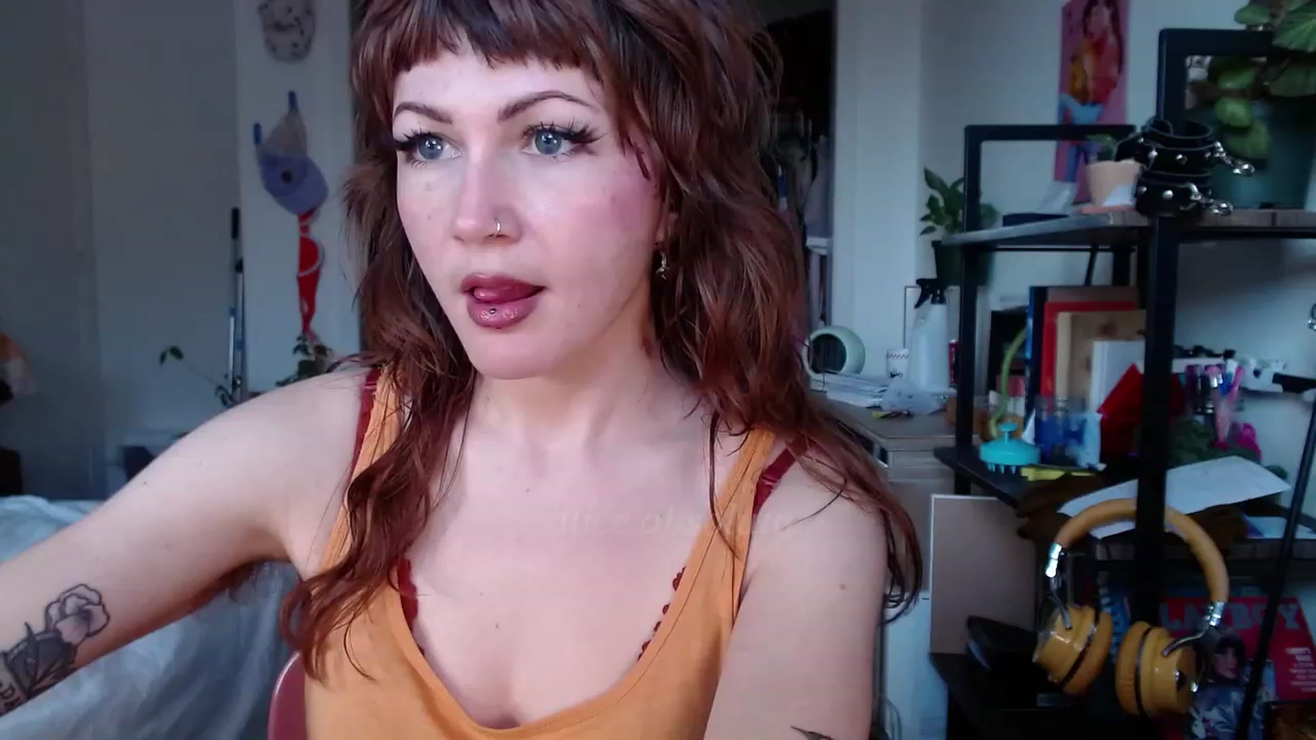 Gallery image thumbnail from AliceBdayBabe's myfreecams stream on, 01/17/2023, 19:41 image 4 of 20