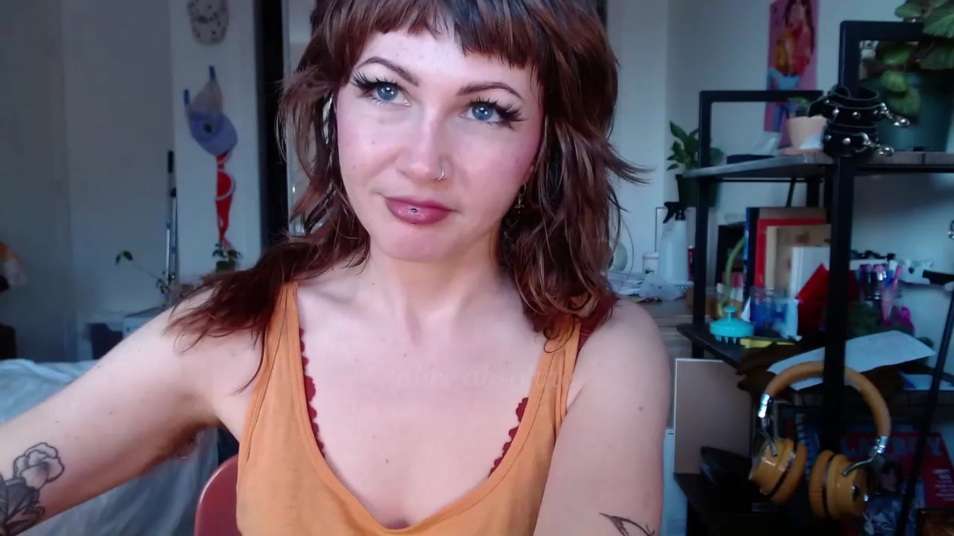 Gallery image thumbnail from AliceBdayBabe's myfreecams stream on, 01/17/2023, 19:41 image 12 of 20