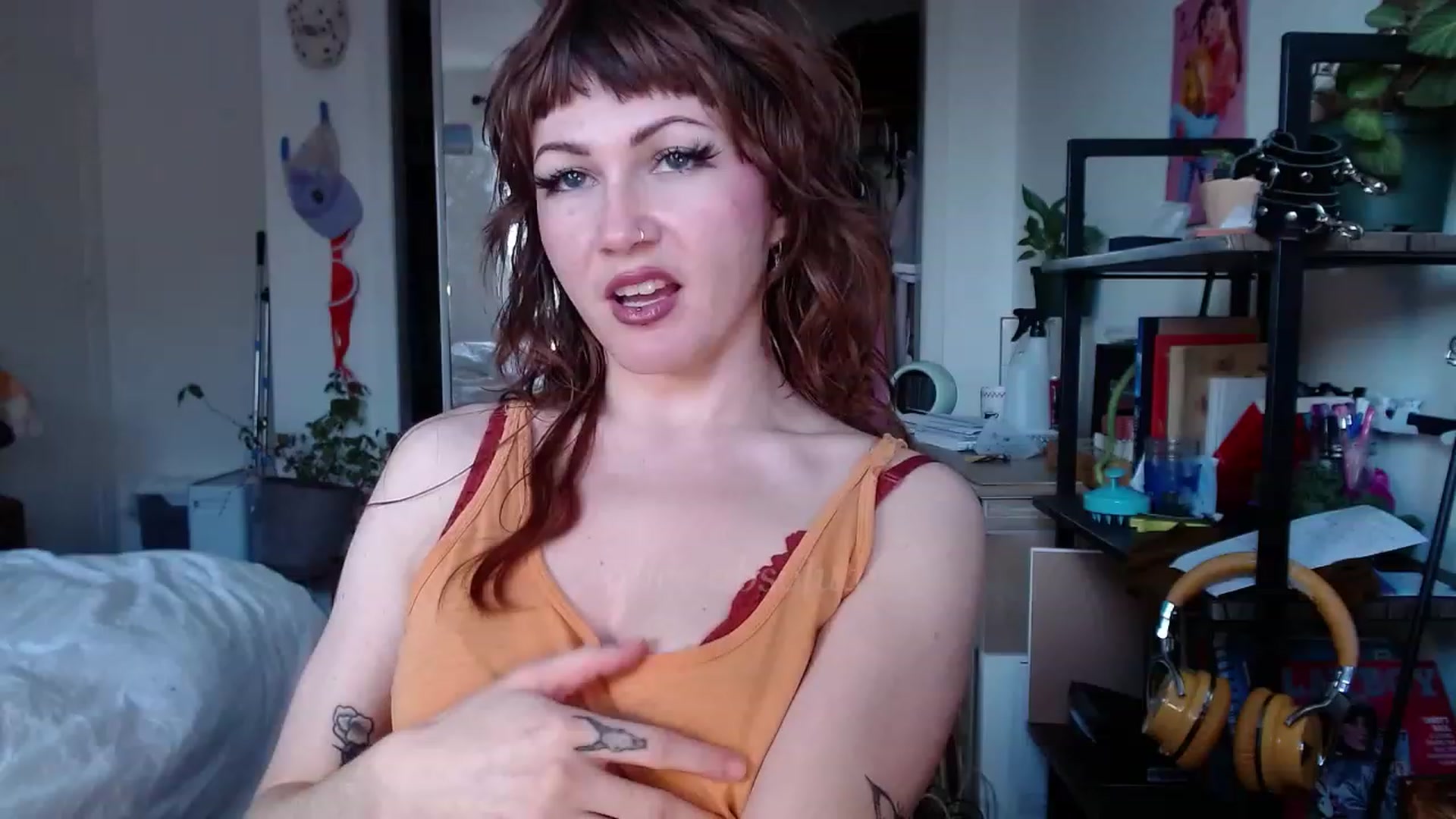 Gallery image thumbnail from AliceBdayBabe's myfreecams stream on, 01/17/2023, 19:41 image 3 of 20