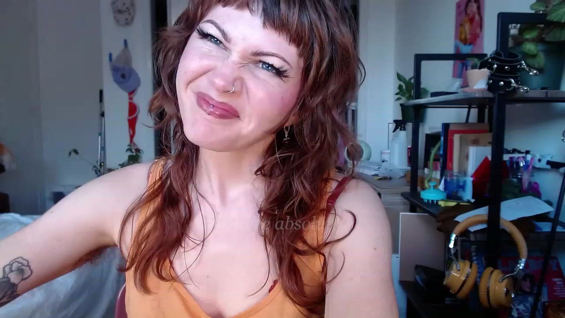 Gallery image thumbnail from AliceBdayBabe's myfreecams stream on, 01/17/2023, 19:41 image 8 of 20