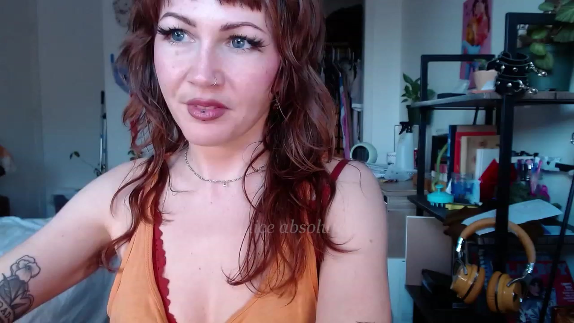 Gallery image thumbnail from AliceBdayBabe's myfreecams stream on, 01/17/2023, 19:41 image 15 of 20