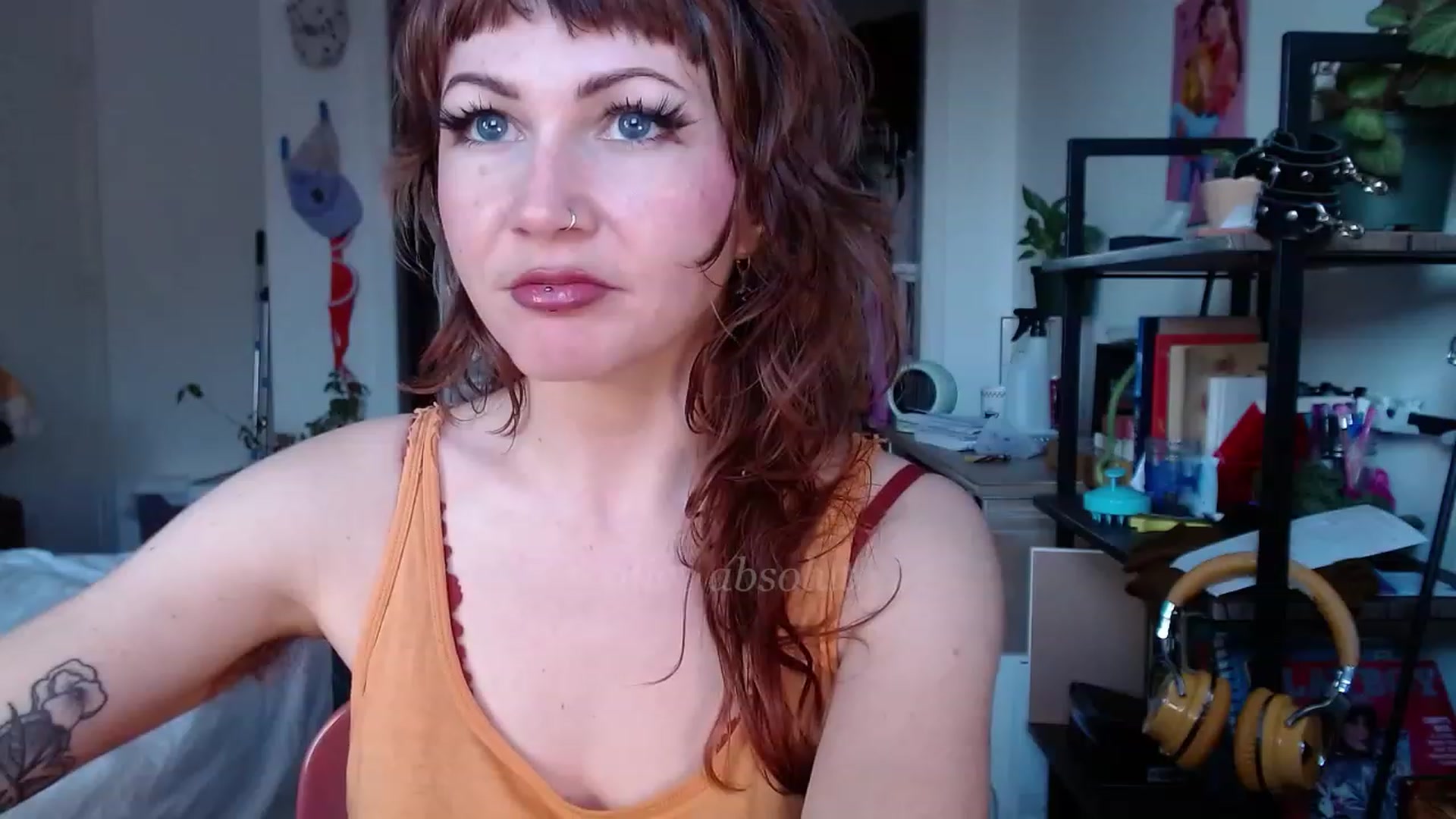 Gallery image thumbnail from AliceBdayBabe's myfreecams stream on, 01/17/2023, 19:41 image 9 of 20