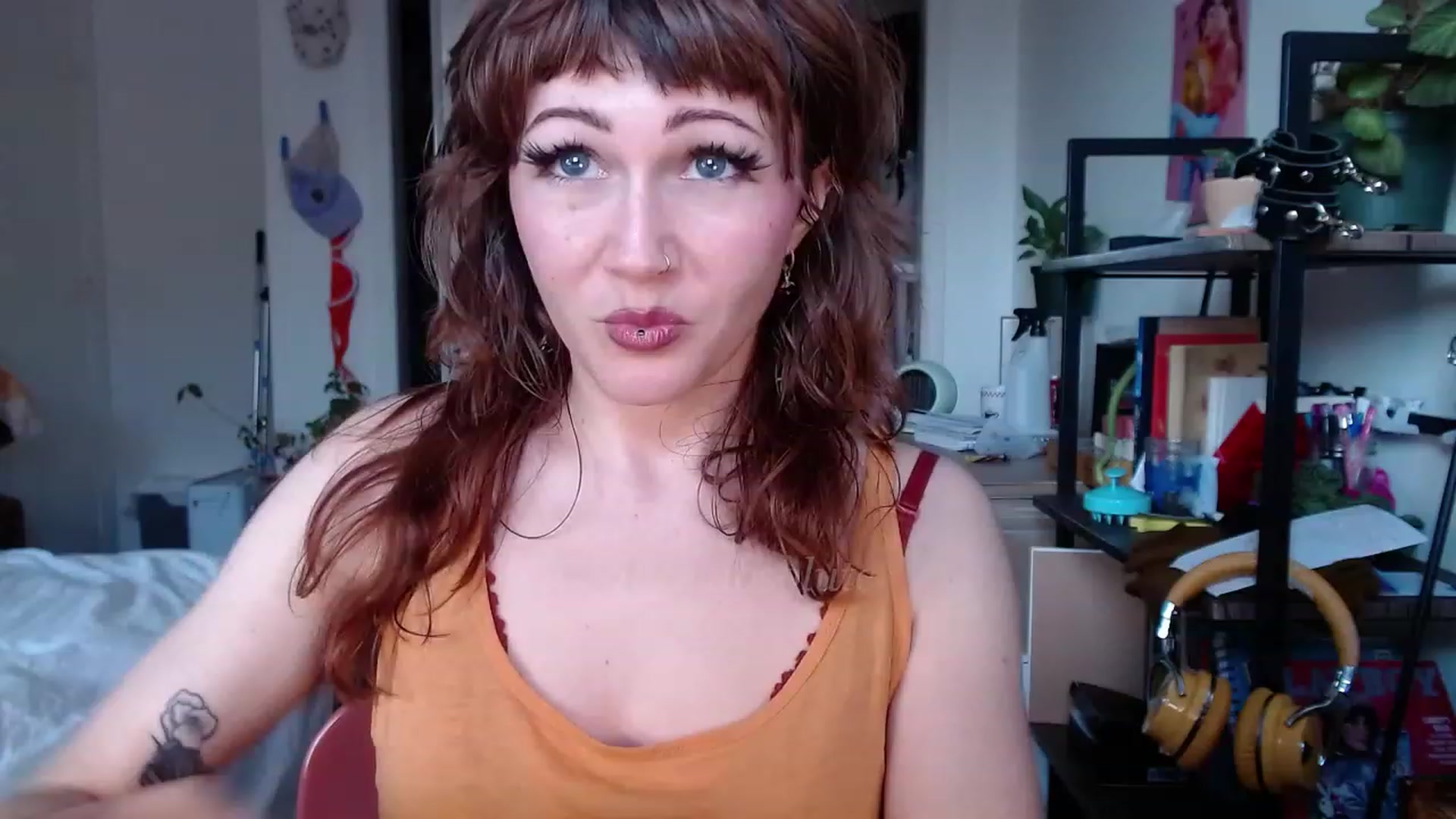 Gallery image thumbnail from AliceBdayBabe's myfreecams stream on, 01/17/2023, 19:41 image 5 of 20