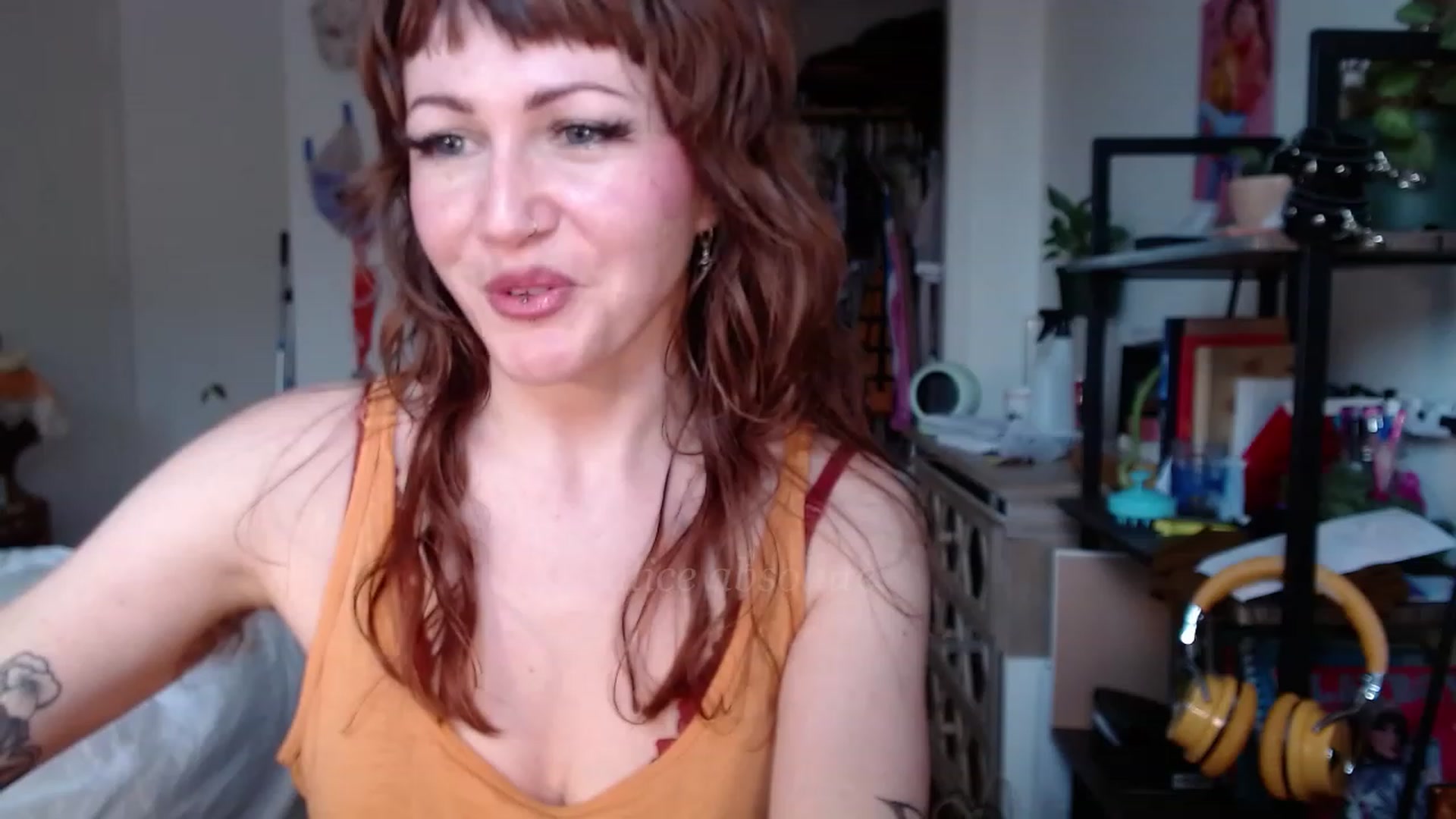 Gallery image thumbnail from AliceBdayBabe's myfreecams stream on, 01/17/2023, 20:22 image 11 of 20