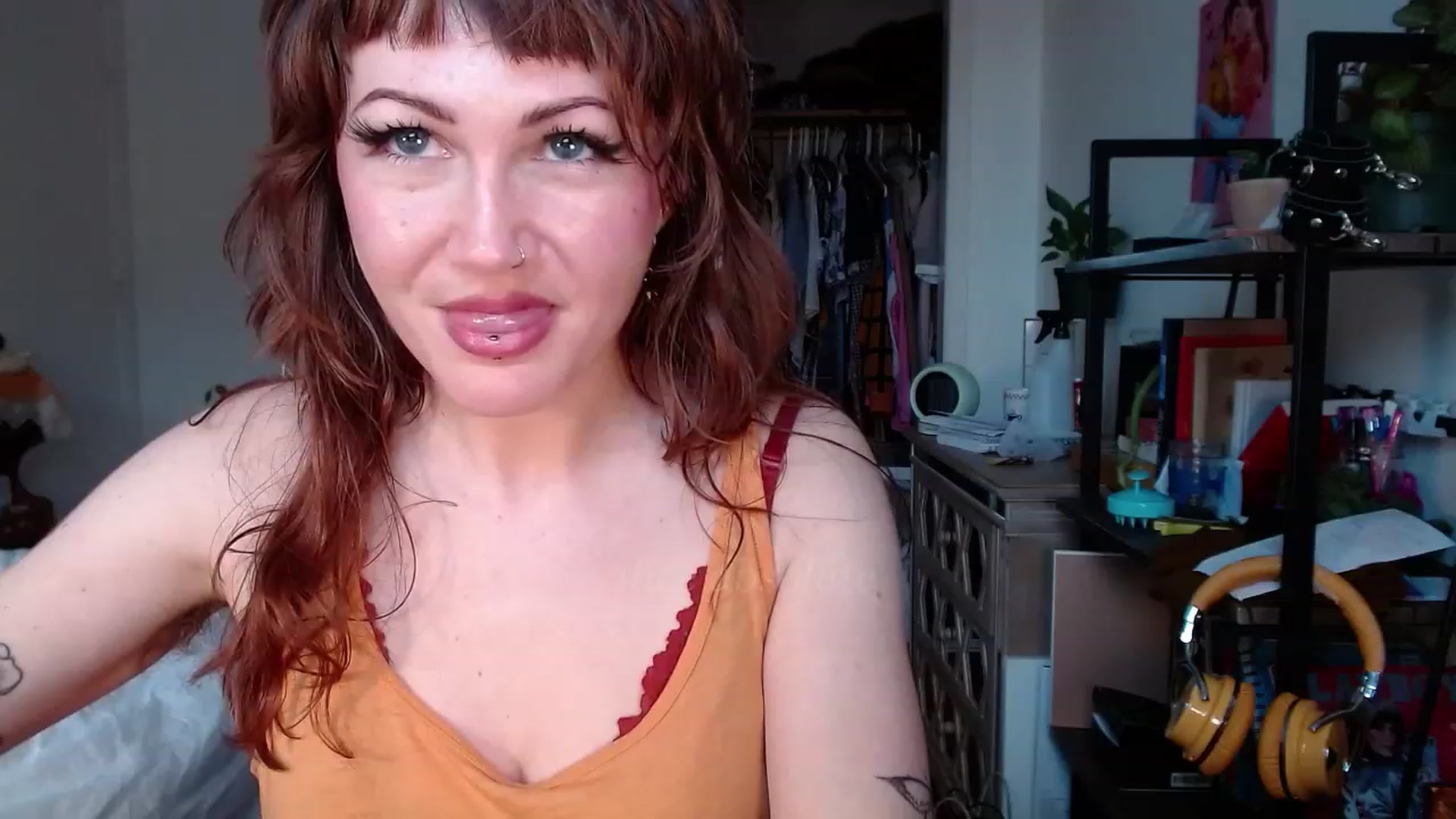 Gallery image thumbnail from AliceBdayBabe's myfreecams stream on, 01/17/2023, 20:22 image 19 of 20