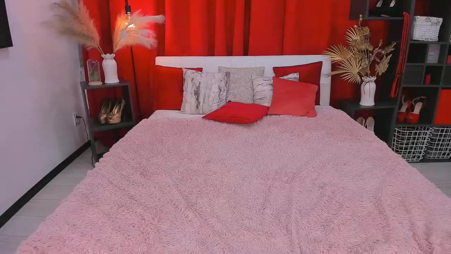 Gallery image thumbnail from AliceBells's myfreecams stream on, 11/27/2022, 11:17 image 17 of 20