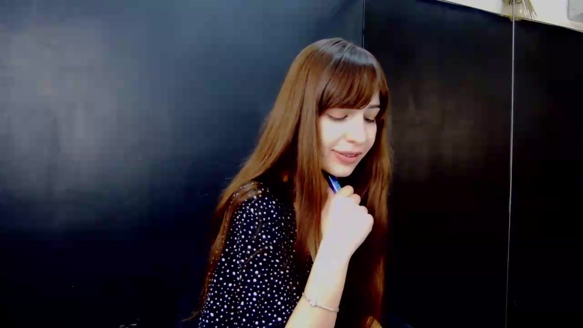 Gallery image thumbnail from AliceBlue's myfreecams stream on, 05/27/2026, 15:06 image 18 of 20