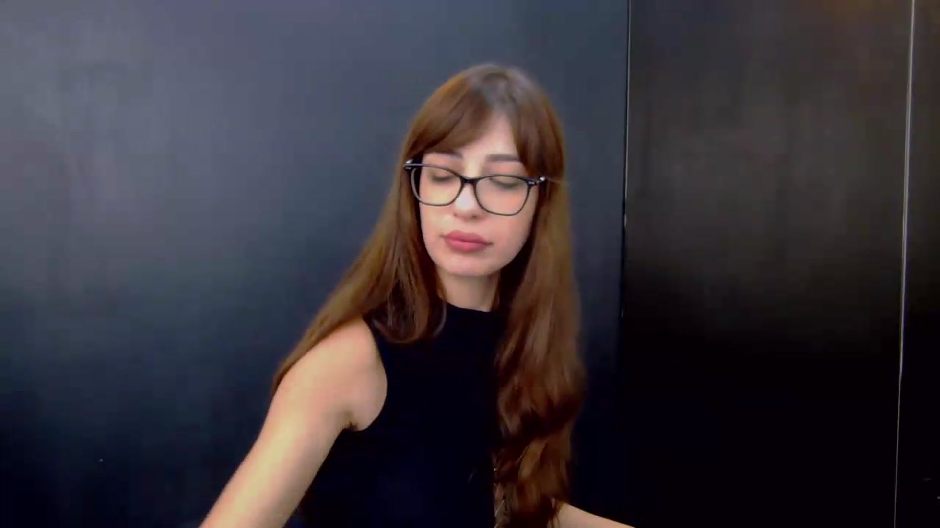 Gallery image thumbnail from AliceBlue's myfreecams stream on, 06/13/2026, 20:33 image 3 of 20