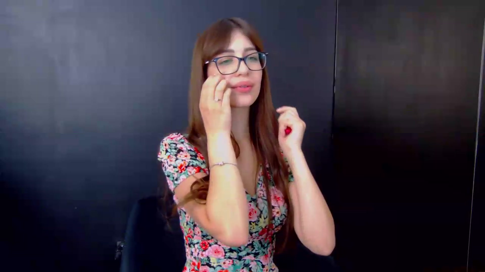Gallery image thumbnail from AliceBlue's myfreecams stream on, 06/18/2026, 17:49 image 9 of 20