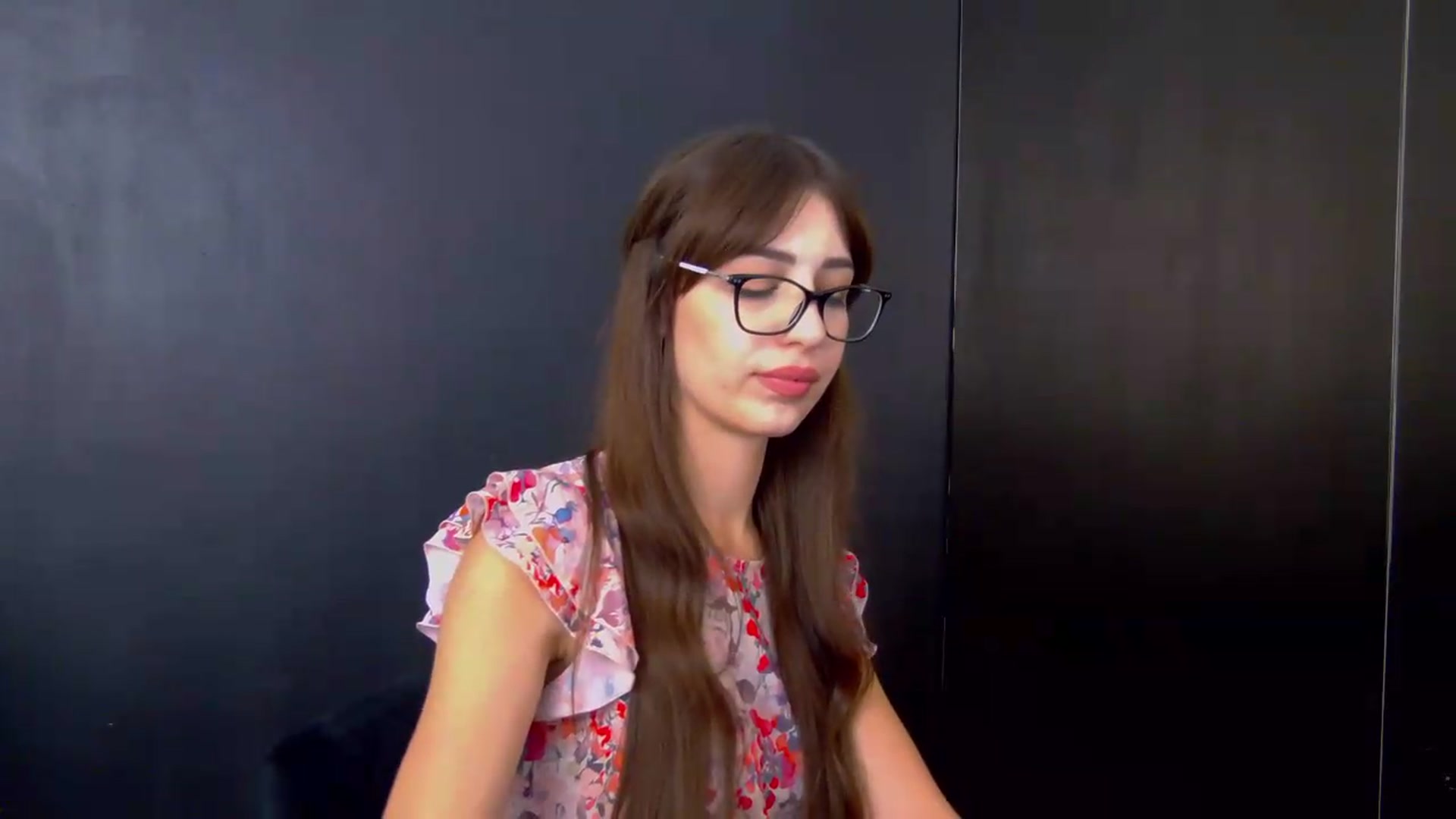 Gallery image thumbnail from AliceBlue's myfreecams stream on, 06/19/2026, 12:37 image 15 of 20