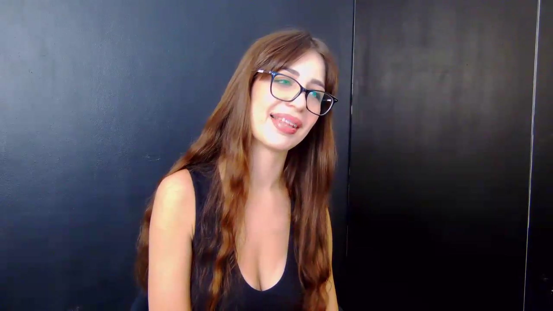 Gallery image thumbnail from AliceBlue's myfreecams stream on, 06/20/2026, 16:09 image 4 of 20