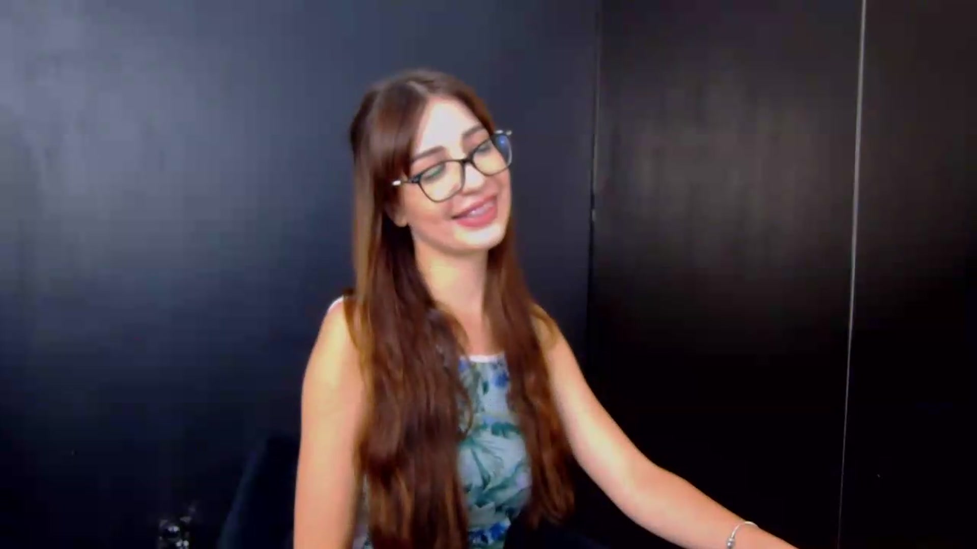 Gallery image thumbnail from AliceBlue's myfreecams stream on, 06/21/2026, 14:00 image 17 of 20