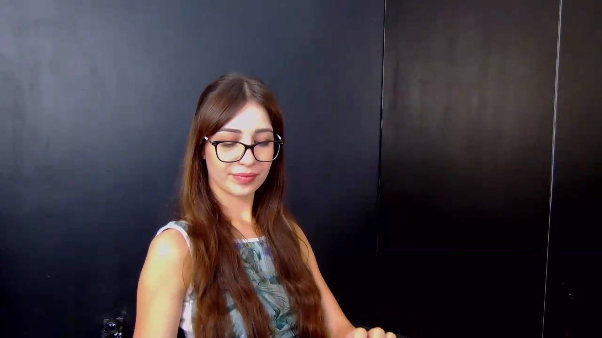 Gallery image thumbnail from AliceBlue's myfreecams stream on, 06/21/2026, 17:16 image 17 of 20