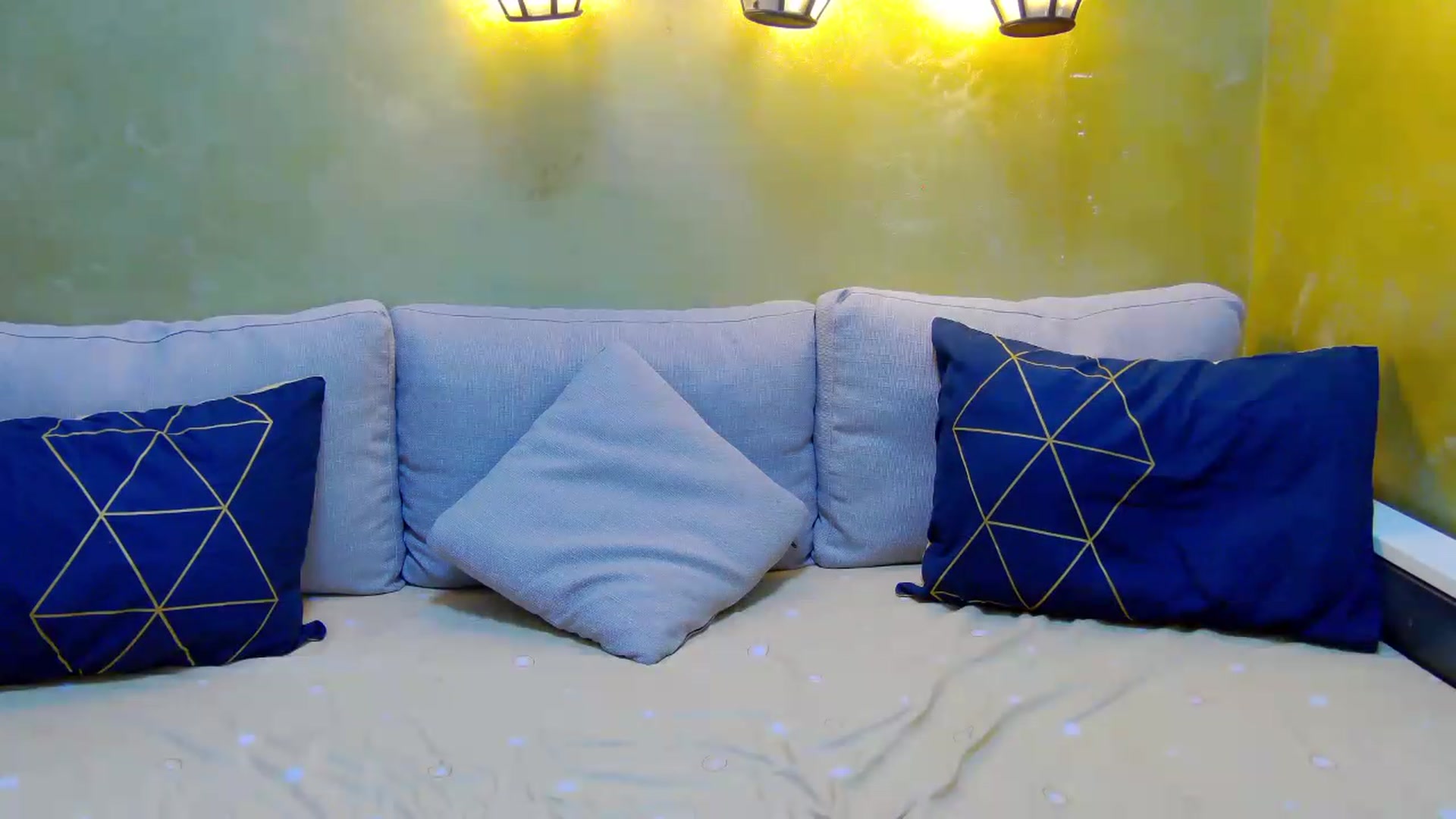Gallery image thumbnail from AliceBlue's myfreecams stream on, 06/25/2026, 13:42 image 12 of 20