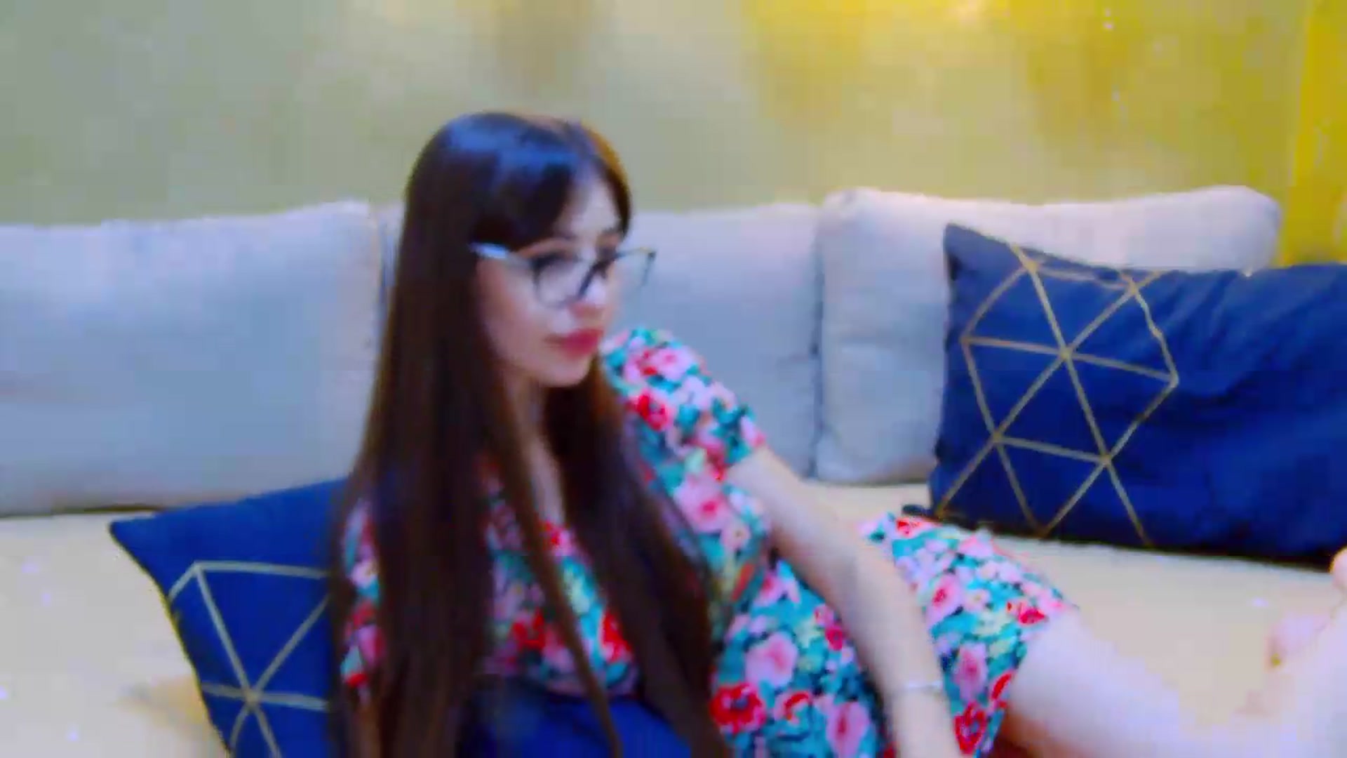 Gallery image thumbnail from AliceBlue's myfreecams stream on, 06/25/2026, 13:42 image 15 of 20