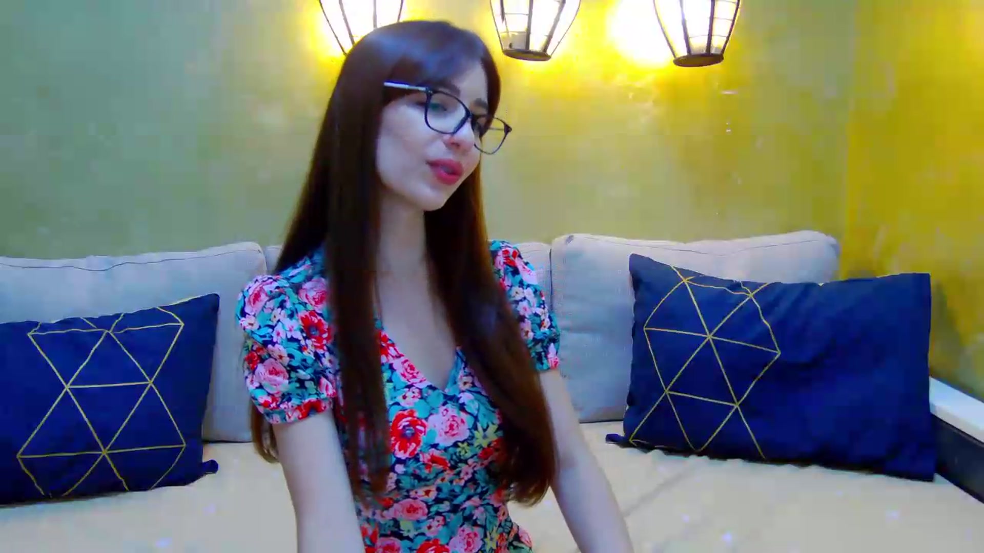 Gallery image thumbnail from AliceBlue's myfreecams stream on, 06/25/2026, 13:42 image 14 of 20