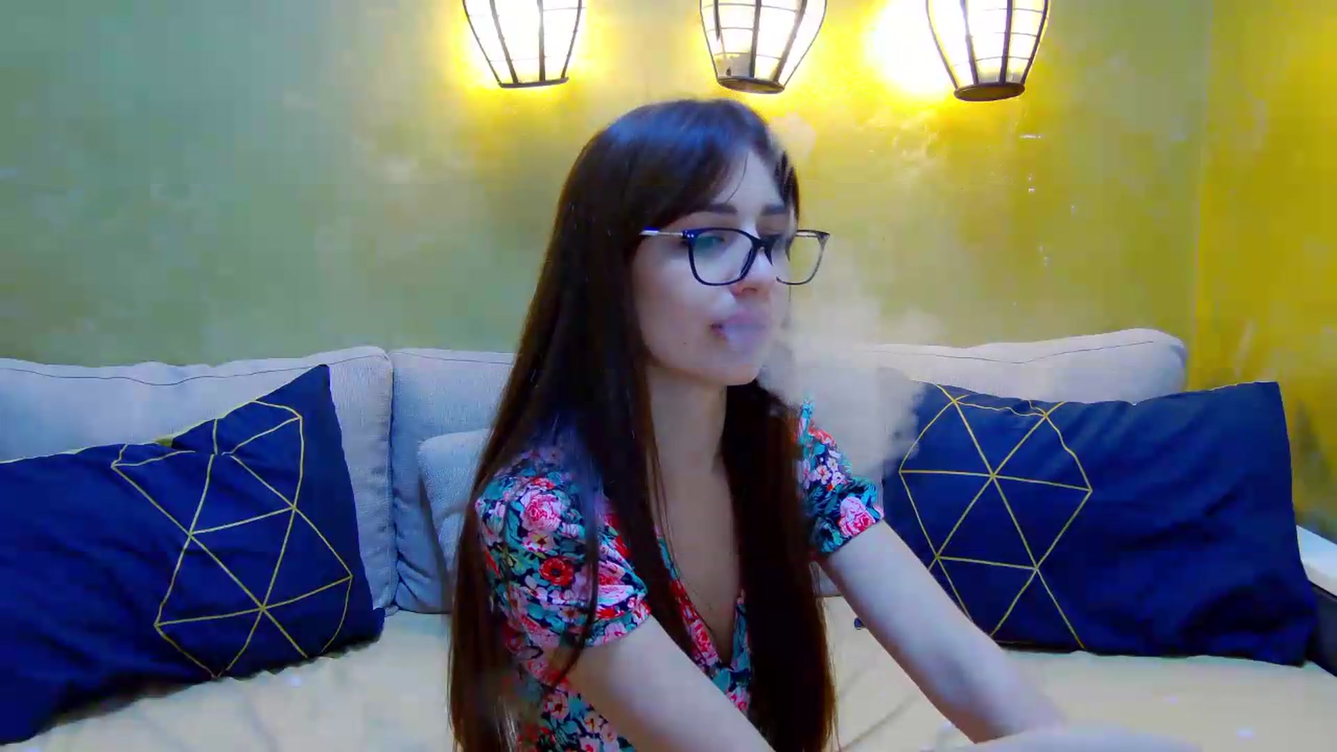 Gallery image thumbnail from AliceBlue's myfreecams stream on, 06/25/2026, 15:26 image 15 of 20