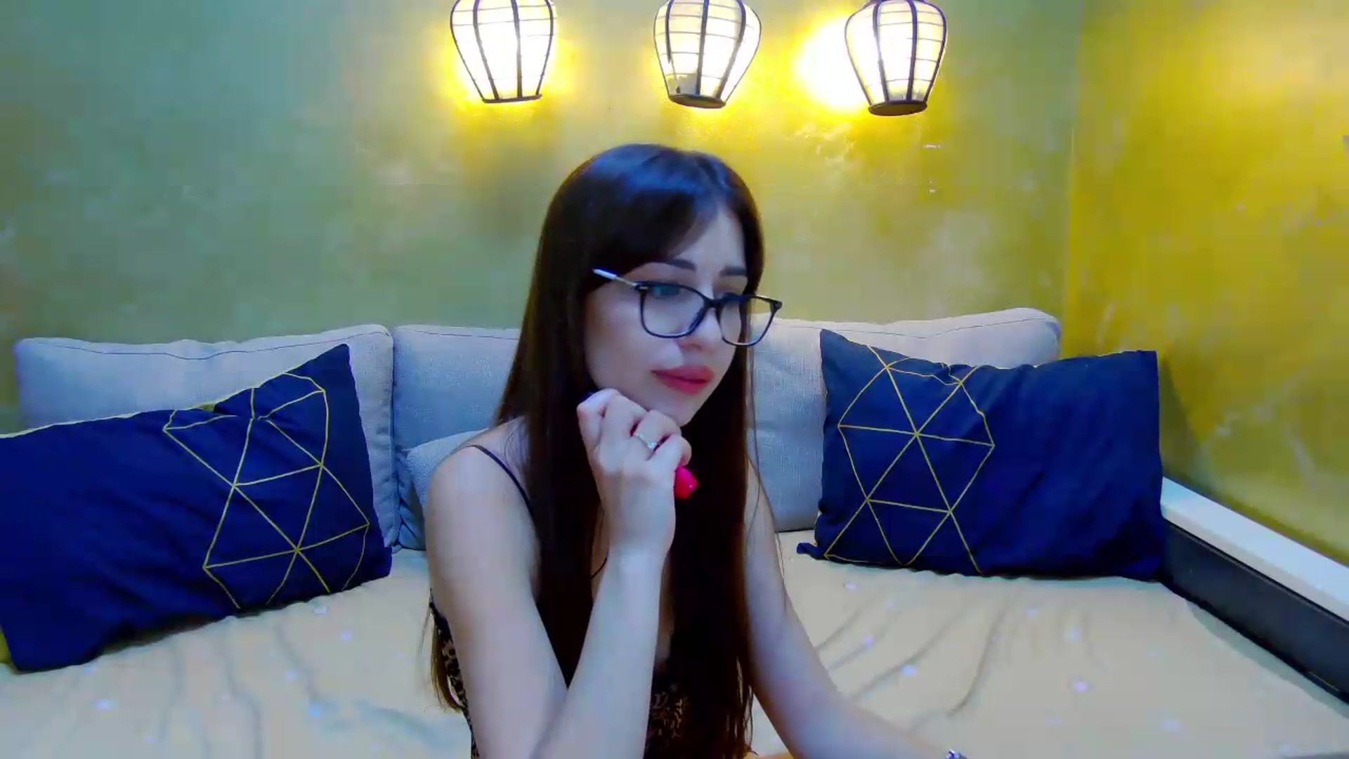 Gallery image thumbnail from AliceBlue's myfreecams stream on, 06/25/2026, 18:15 image 20 of 20