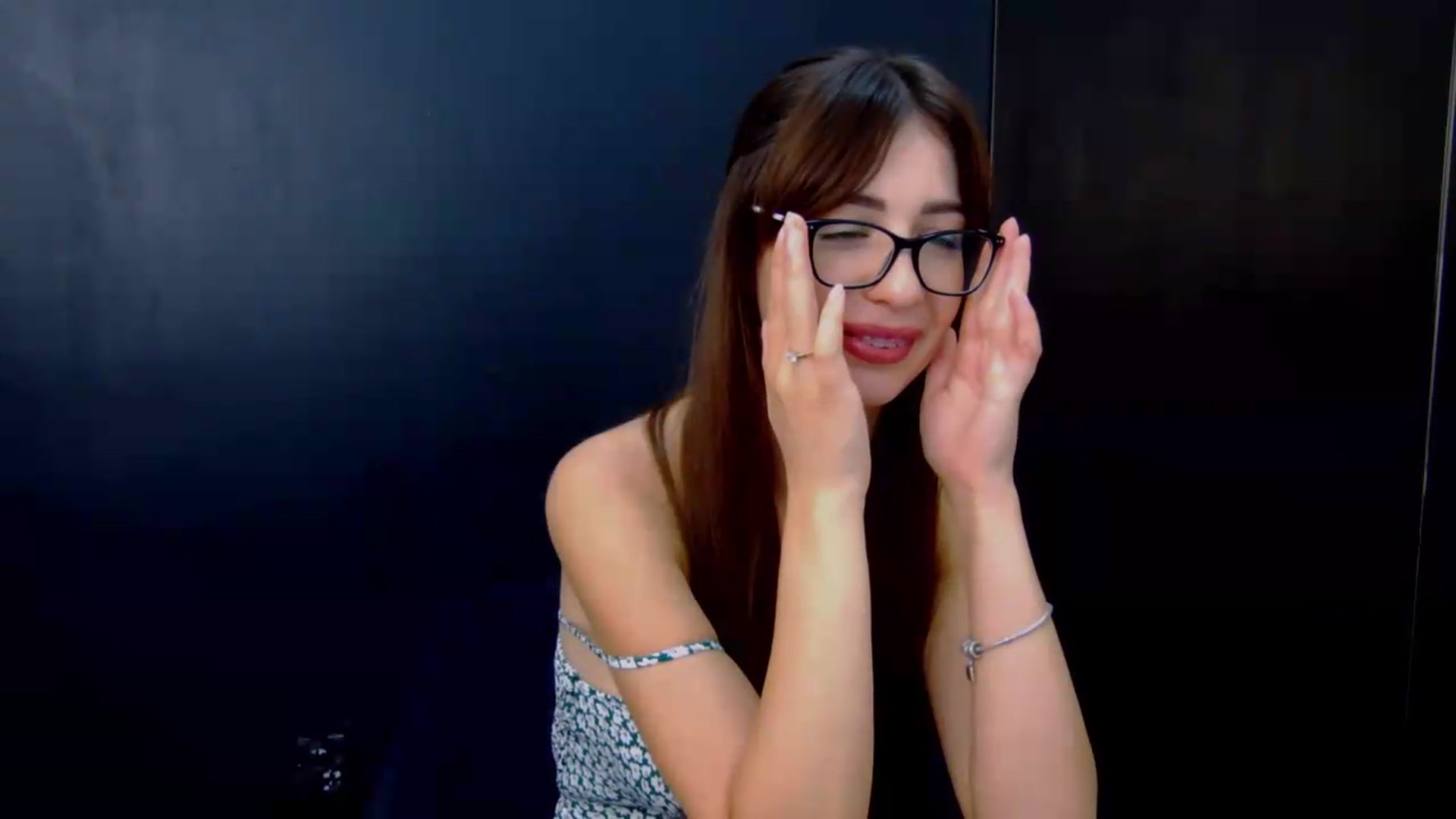 Gallery image thumbnail from AliceBlue's myfreecams stream on, 06/26/2026, 14:06 image 14 of 20