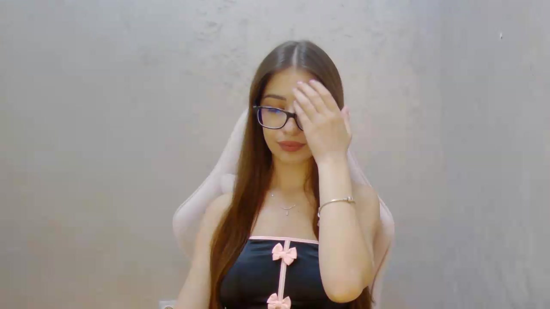 Gallery image thumbnail from AliceBlue's myfreecams stream on, 08/03/2026, 13:53 image 8 of 20