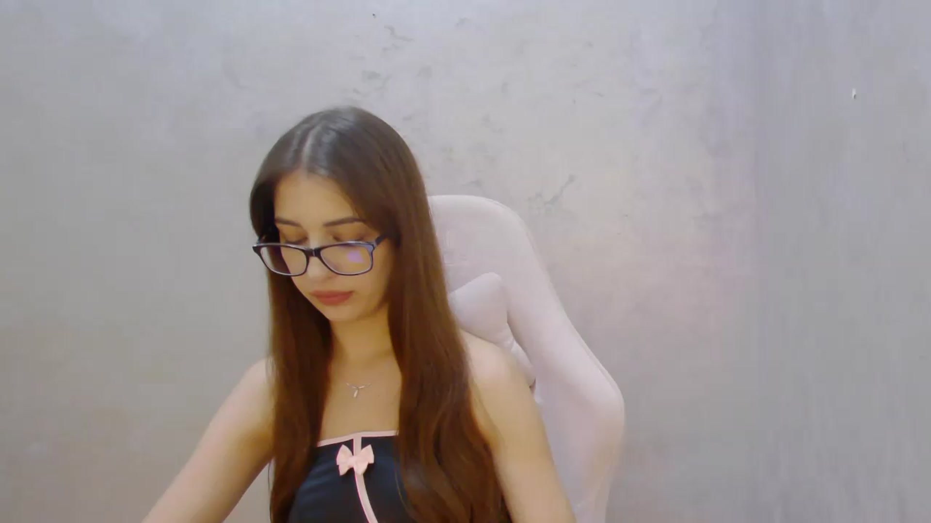 Gallery image thumbnail from AliceBlue's myfreecams stream on, 08/03/2026, 17:11 image 11 of 20