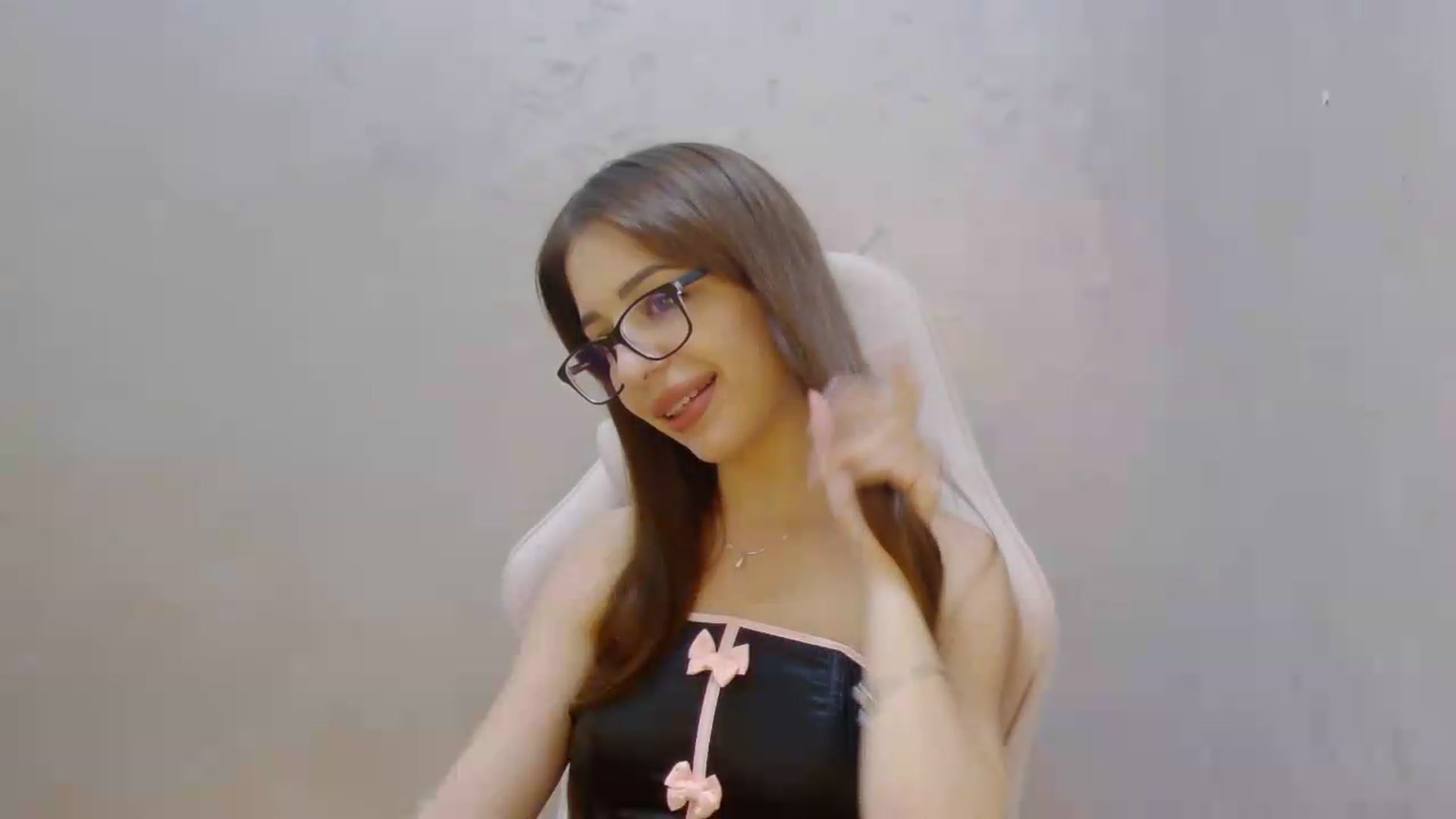 Gallery image thumbnail from AliceBlue's myfreecams stream on, 08/03/2026, 17:11 image 2 of 20