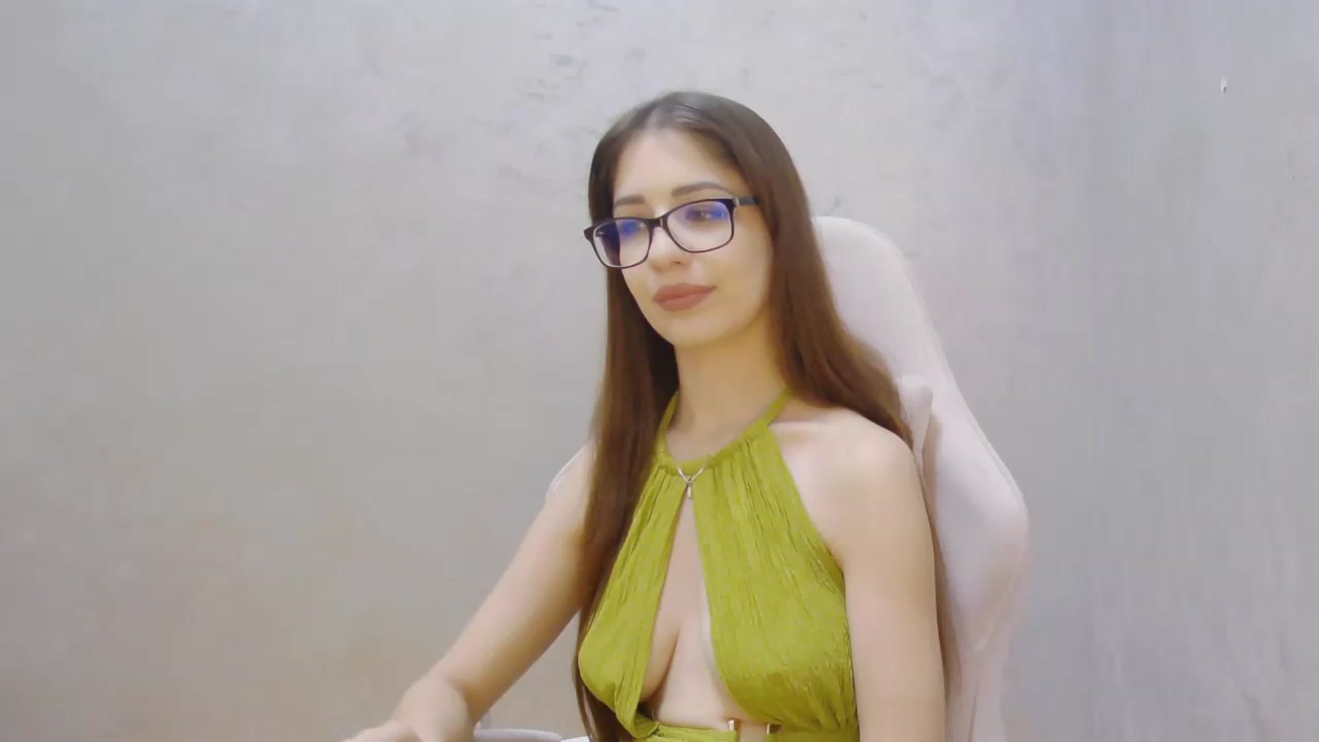 Gallery image thumbnail from AliceBlue's myfreecams stream on, 08/05/2026, 10:36 image 8 of 20