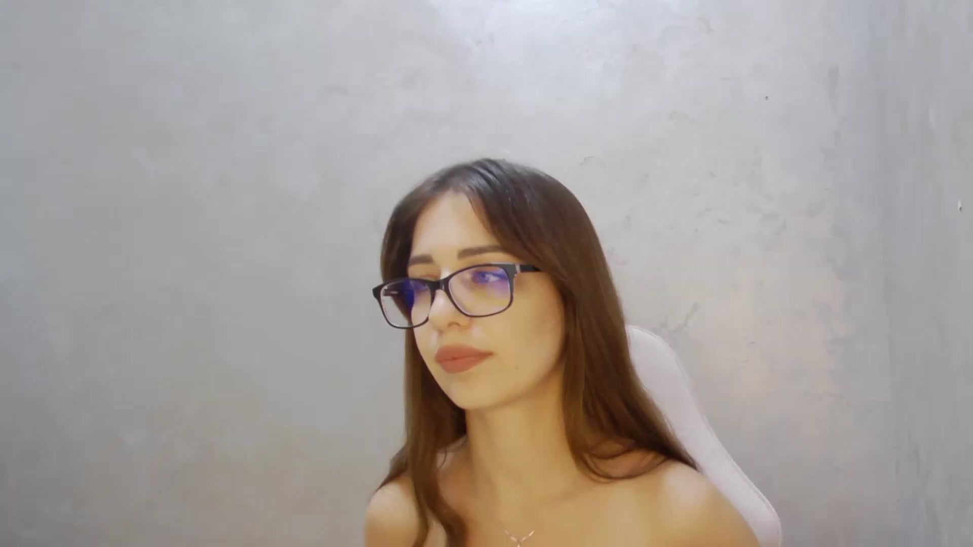 Gallery image thumbnail from AliceBlue's myfreecams stream on, 08/09/2026, 15:43 image 4 of 20