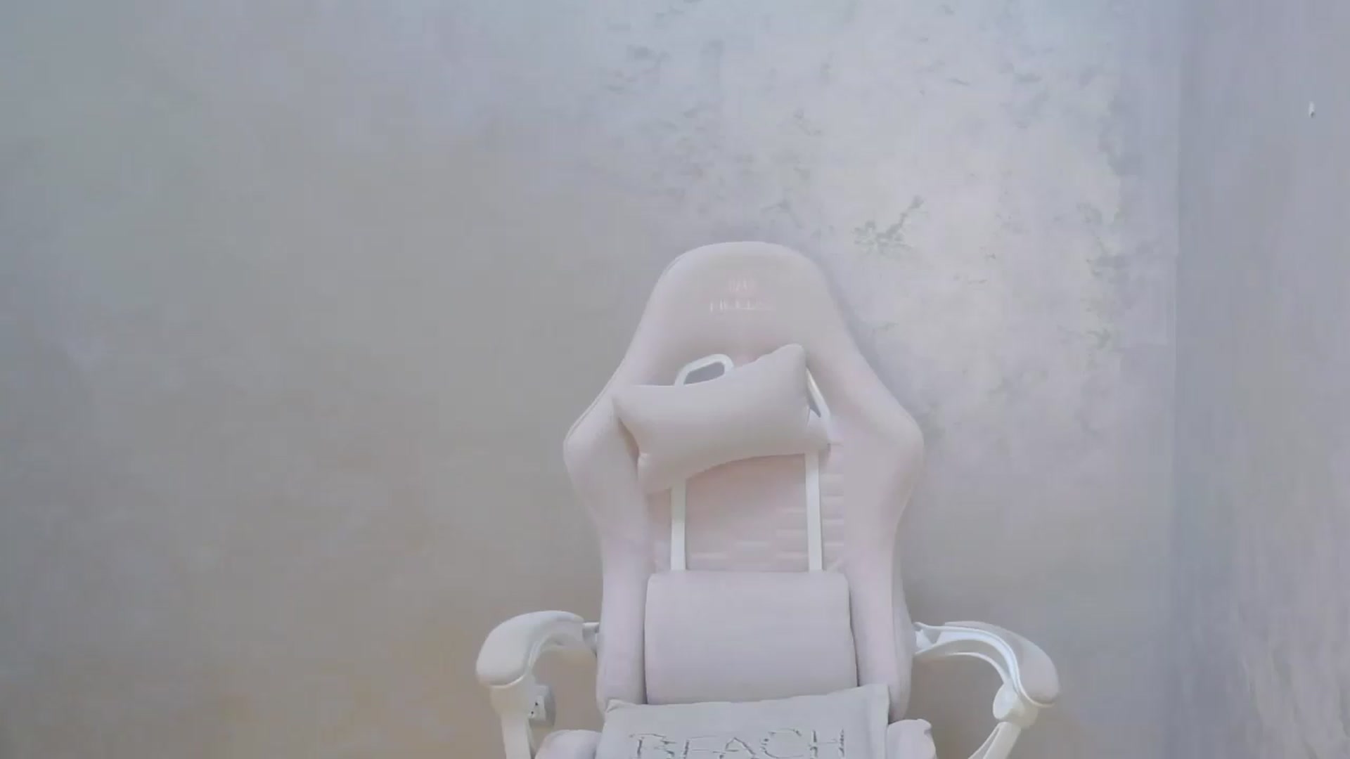 Gallery image thumbnail from AliceBlue's myfreecams stream on, 08/18/2026, 16:38 image 9 of 20