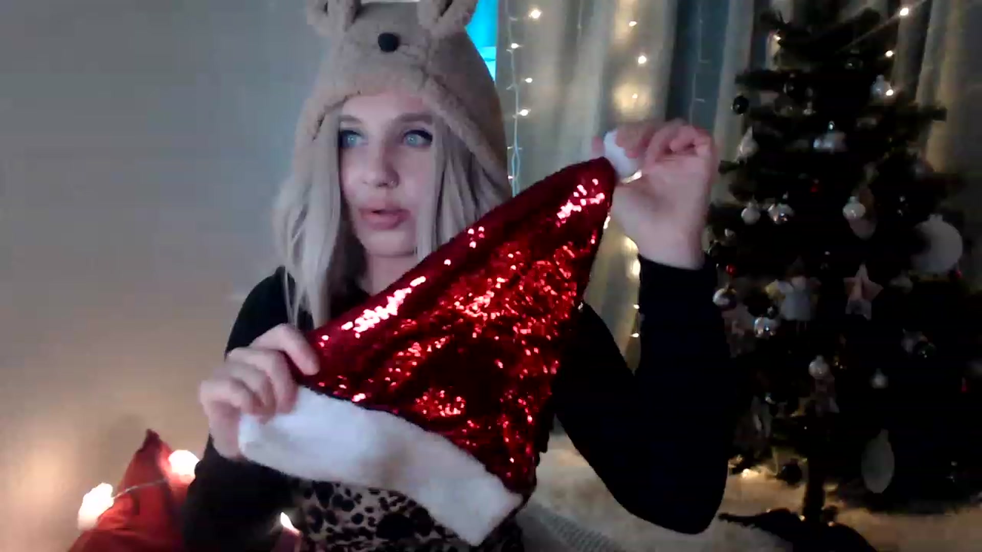 Gallery image thumbnail from AliceDarkstar's myfreecams stream on, 12/29/2022, 21:02 image 20 of 20