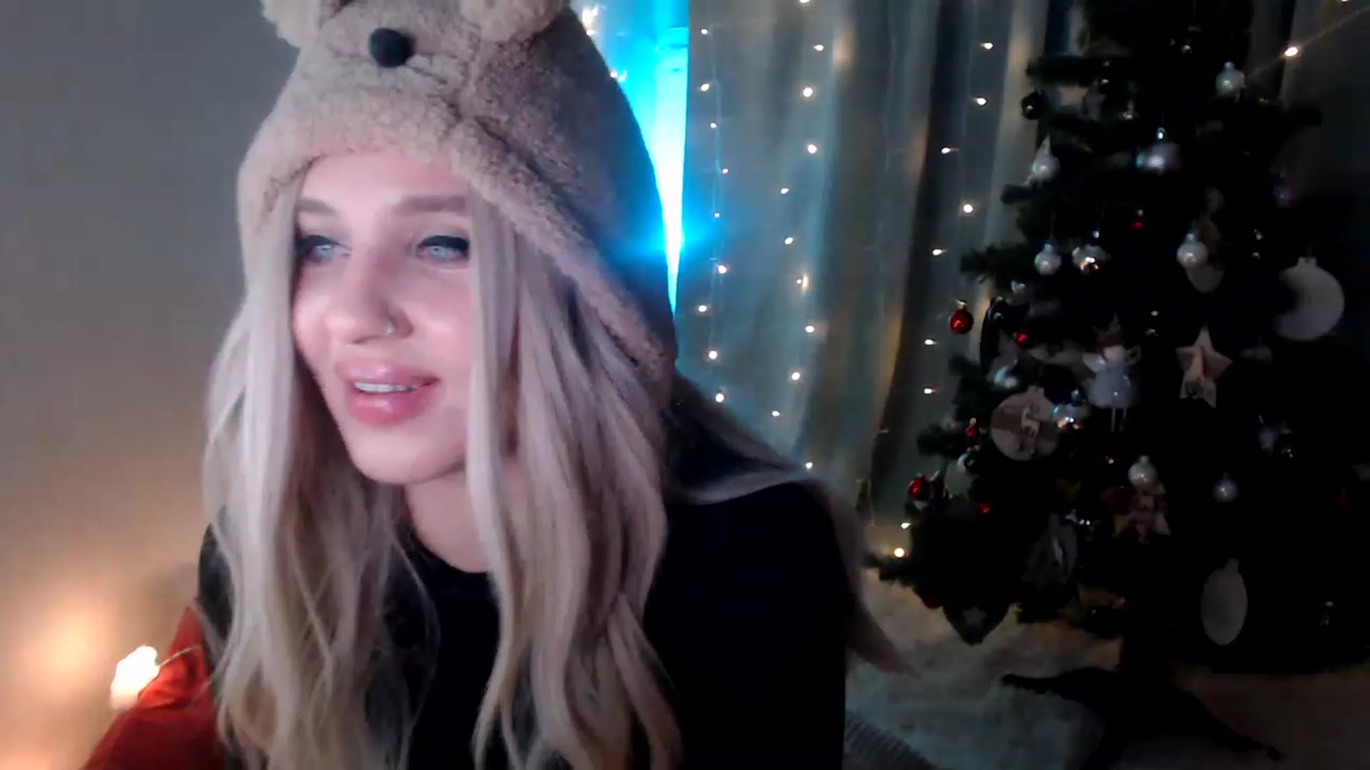 Gallery image thumbnail from AliceDarkstar's myfreecams stream on, 12/29/2022, 21:02 image 11 of 20