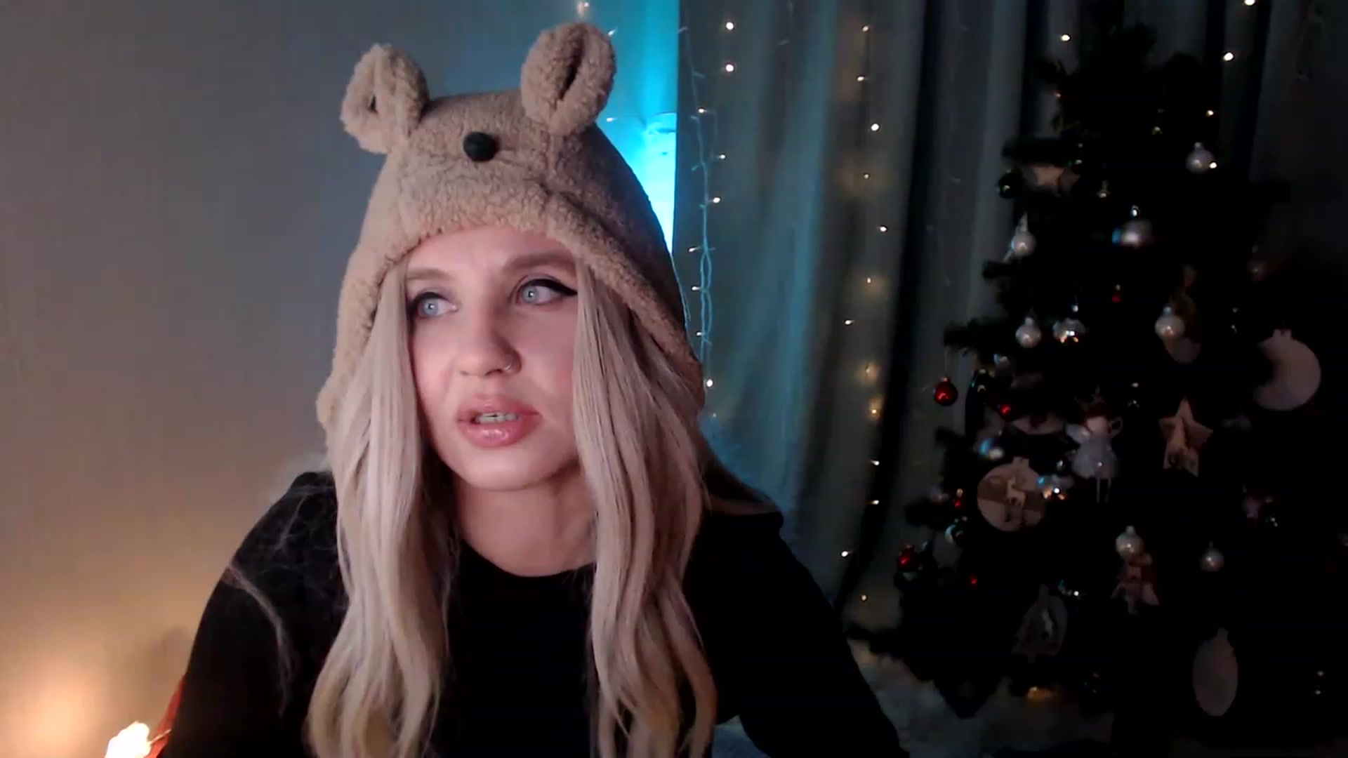Gallery image thumbnail from AliceDarkstar's myfreecams stream on, 12/29/2022, 21:02 image 10 of 20