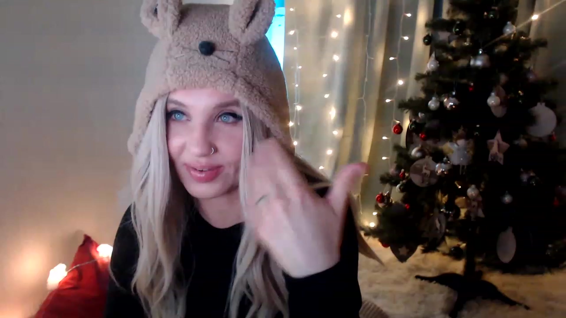 Gallery image thumbnail from AliceDarkstar's myfreecams stream on, 12/29/2022, 21:02 image 15 of 20