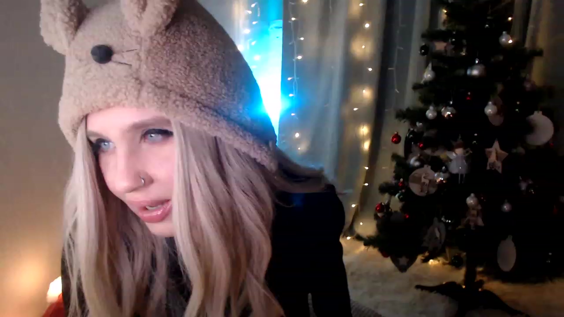 Gallery image thumbnail from AliceDarkstar's myfreecams stream on, 12/29/2022, 21:02 image 8 of 20
