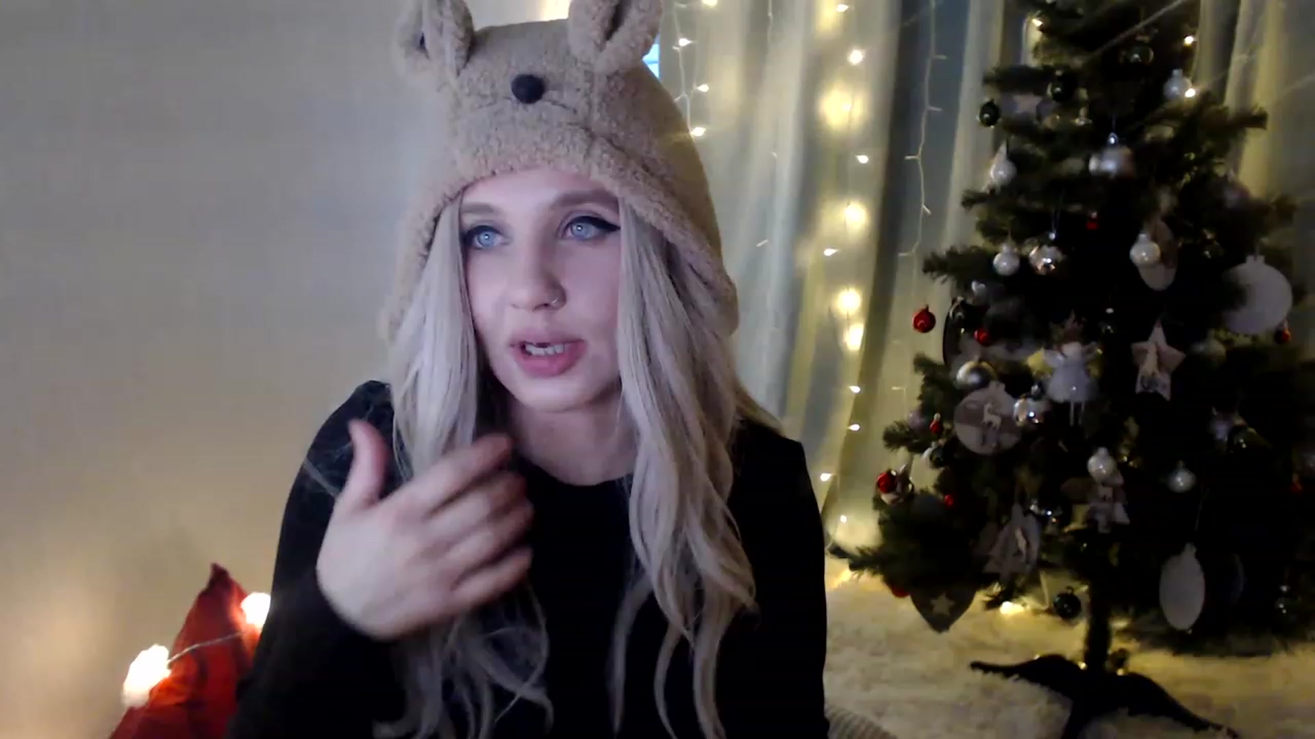 Gallery image thumbnail from AliceDarkstar's myfreecams stream on, 12/29/2022, 21:02 image 2 of 20