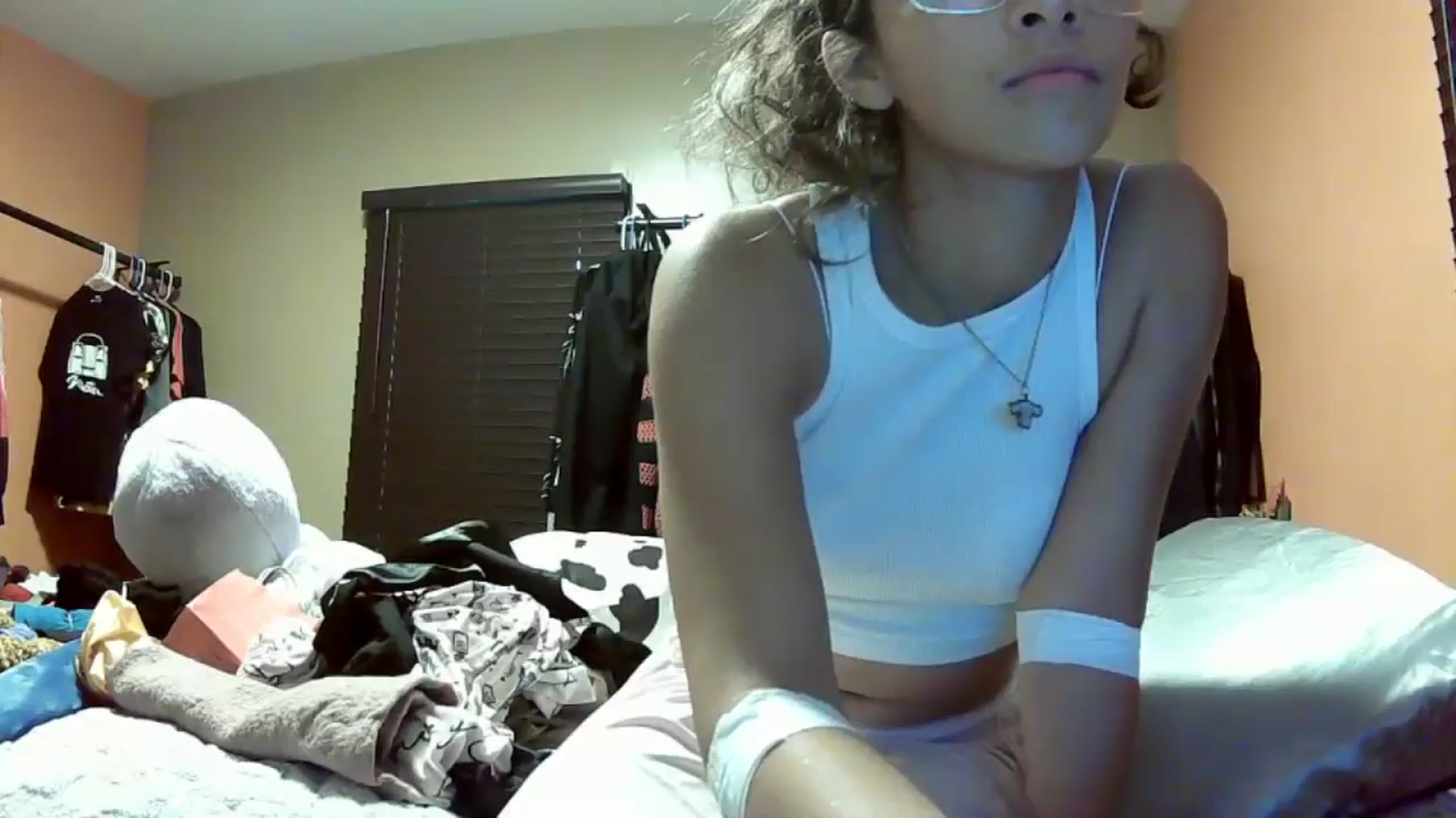 Gallery image thumbnail from AliceEllis's myfreecams stream on, 09/05/2024, 18:21 image 9 of 20