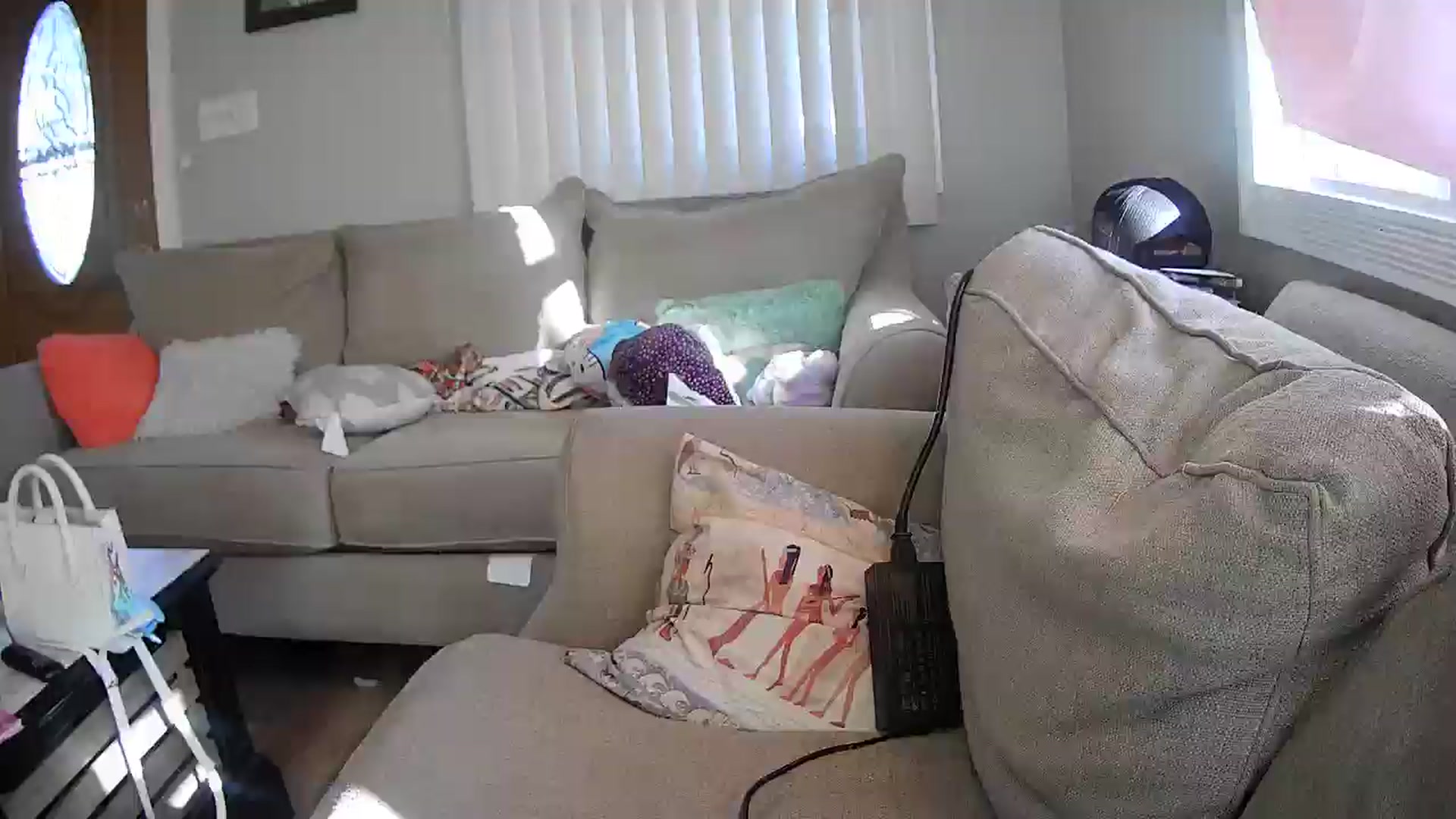 Gallery image thumbnail from AliceEllis's myfreecams stream on, 05/16/2025, 13:05 image 3 of 20