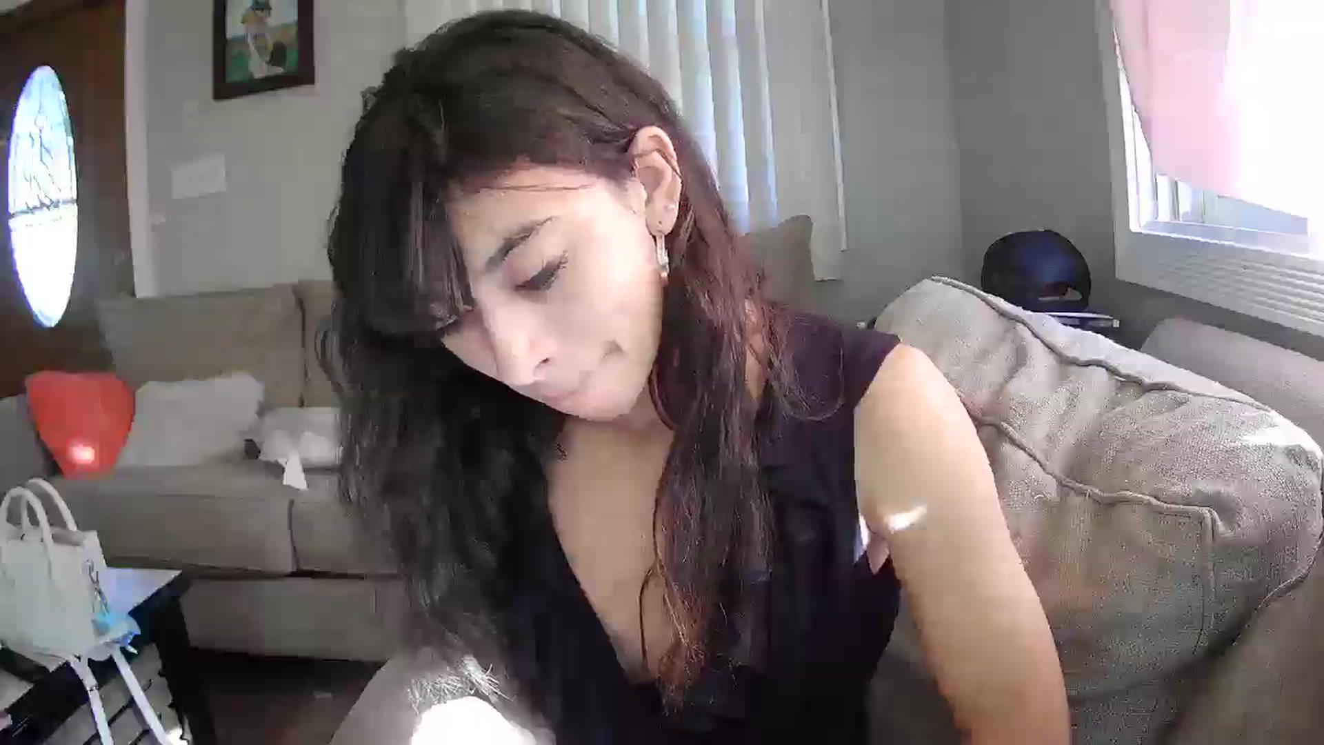 Gallery image thumbnail from AliceEllis's myfreecams stream on, 05/16/2025, 13:05 image 7 of 20