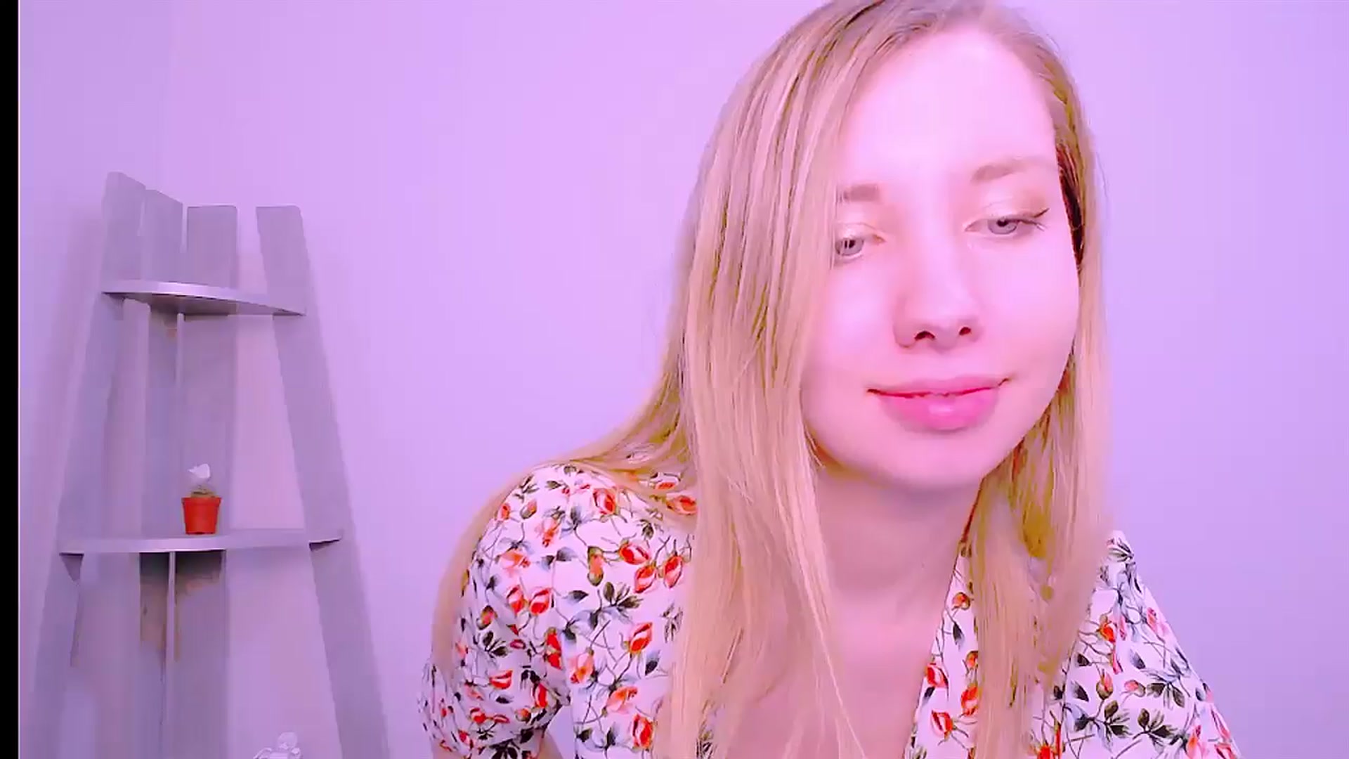 Gallery image thumbnail from AliceFire_'s myfreecams stream on, 08/27/2024, 11:32 image 7 of 20