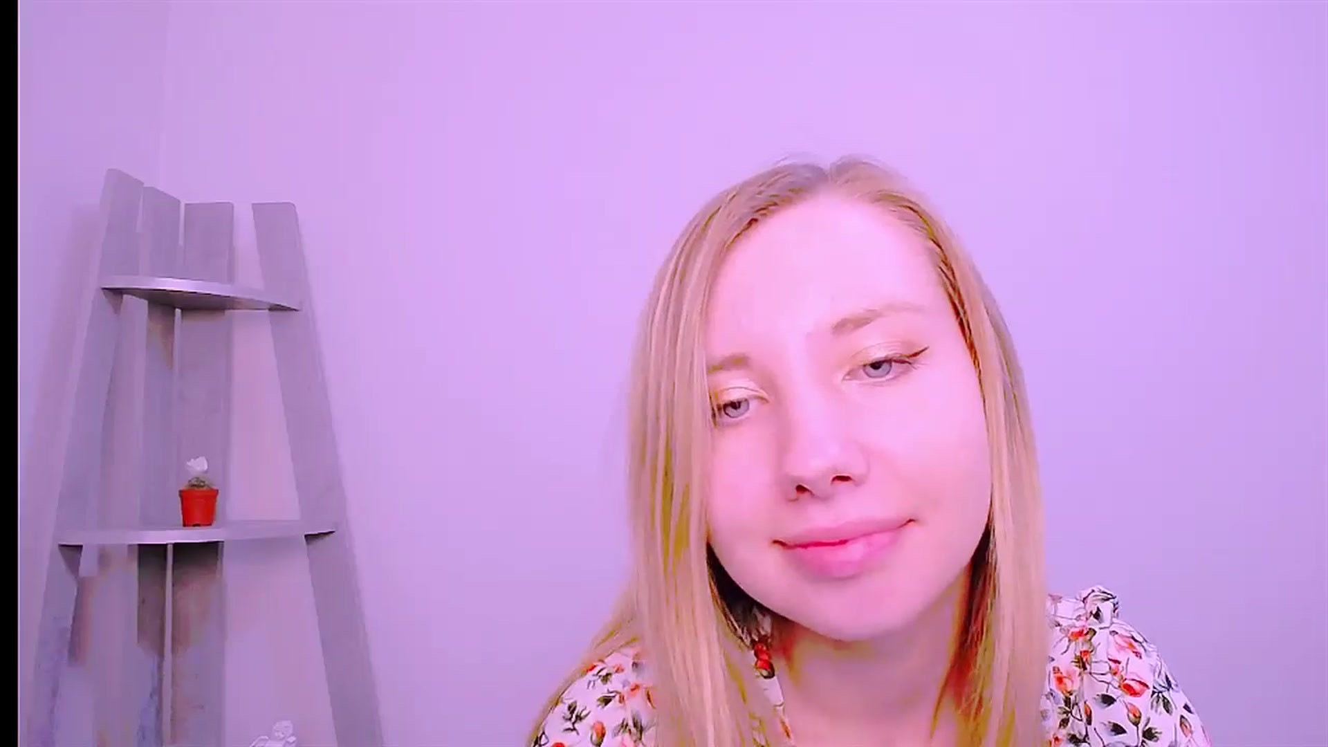 Gallery image thumbnail from AliceFire_'s myfreecams stream on, 08/27/2024, 11:32 image 6 of 20